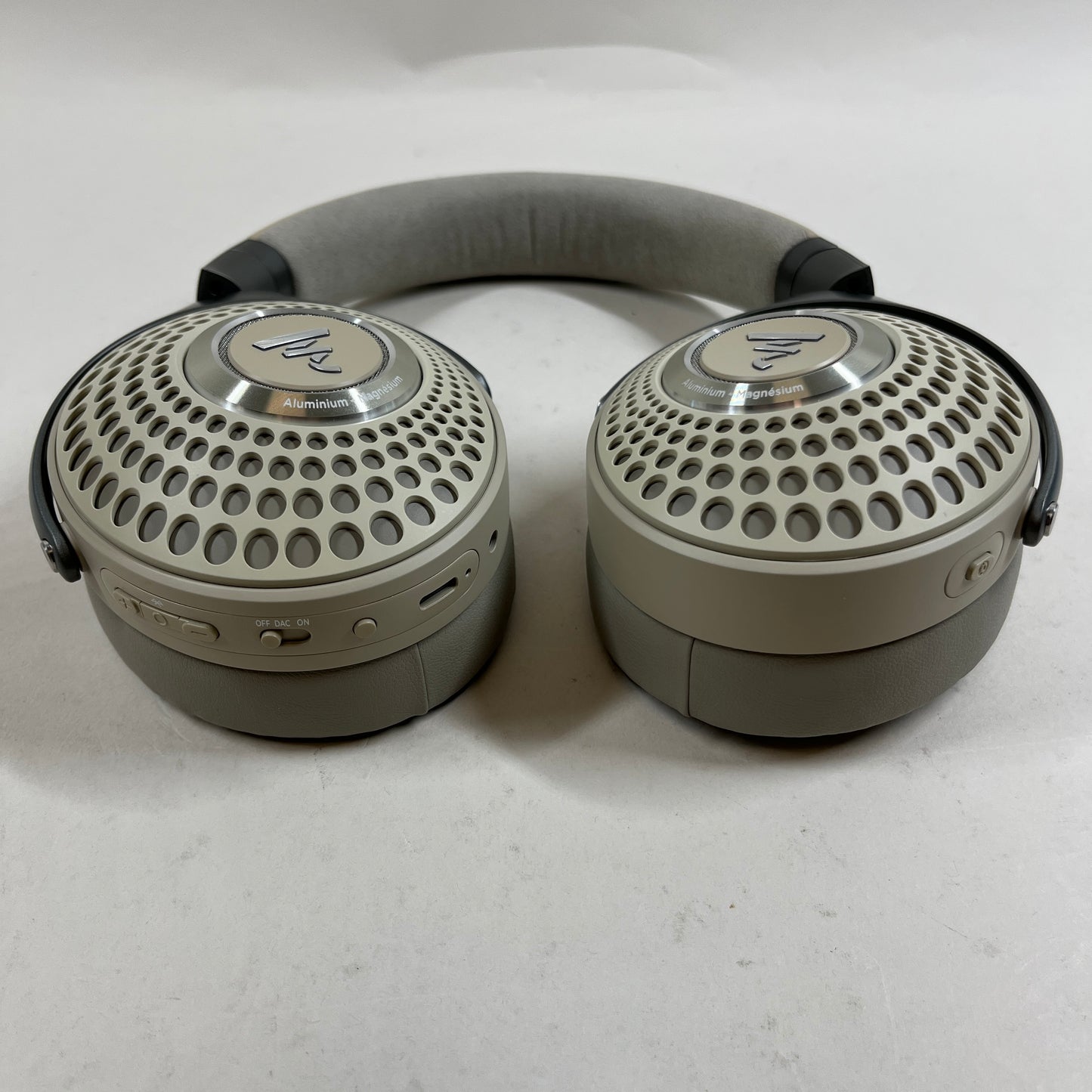 Focal Bathy's Noise Cancelling Headphones DUNE