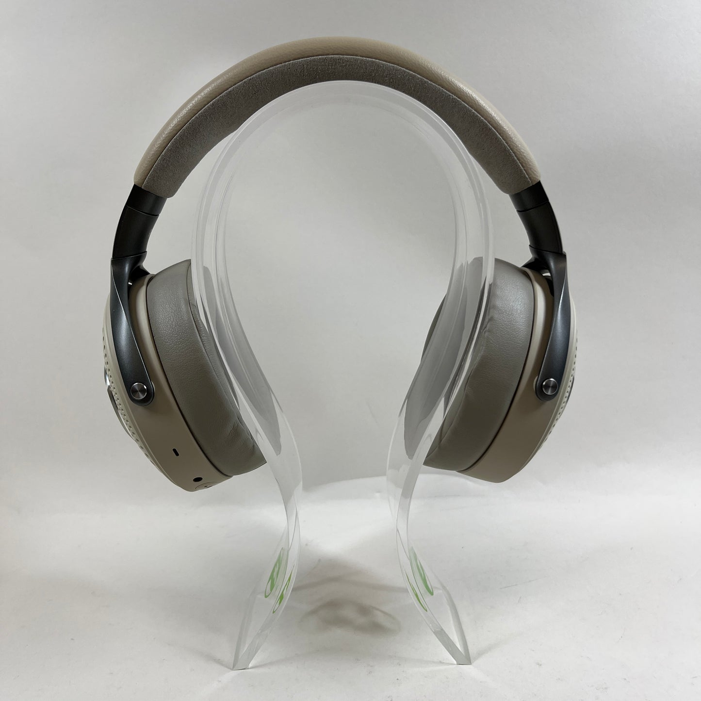 Focal Bathy's Noise Cancelling Headphones DUNE