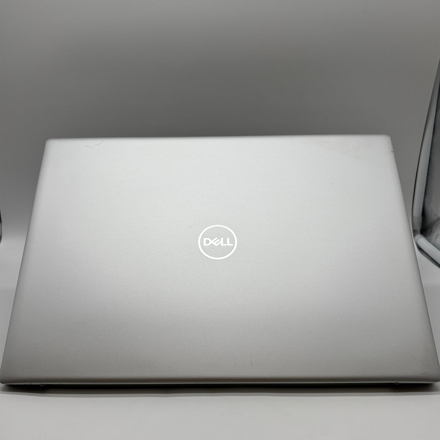 Dell Inspiron 16 5635 P125F 16" Ryzen 5 5500U 2.0GHz 16GB RAM 1TB SSD