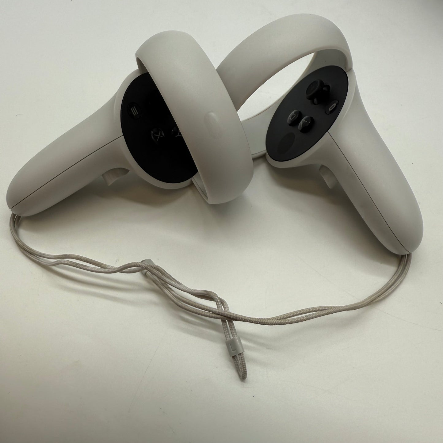 Meta Quest 2 128GB Standalone All-in-One VR Headset KW49CM - Missing Strap
