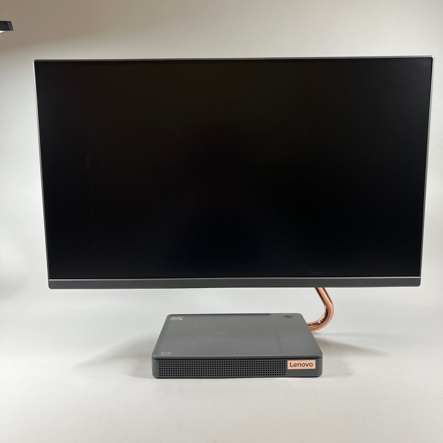 Lenovo Ideacentre AIO A540-24API 23.8" Ryzen 3 3200GE 3.30GHz 8GB RAM 256GB SSD