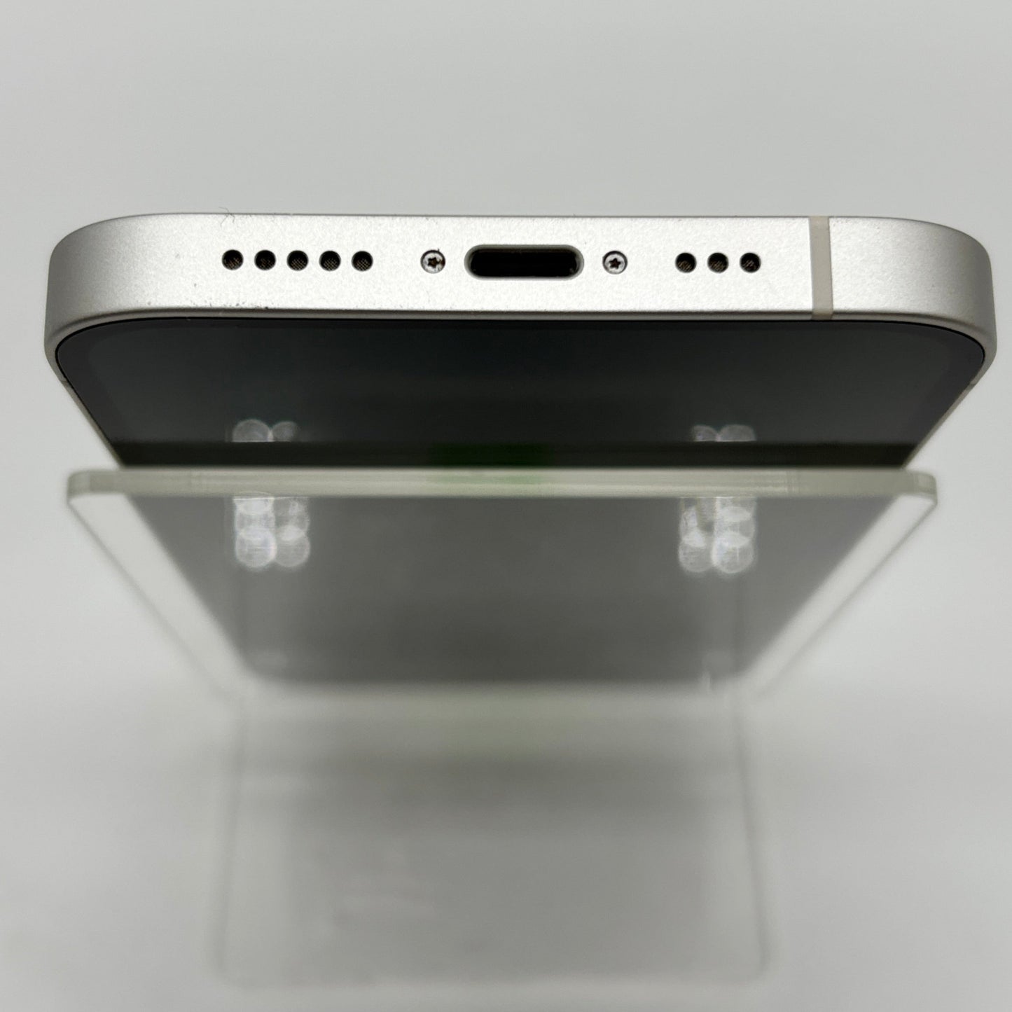 Unlocked Apple iPhone 14 128GB 18.0 Starlight MPUN3LL/A