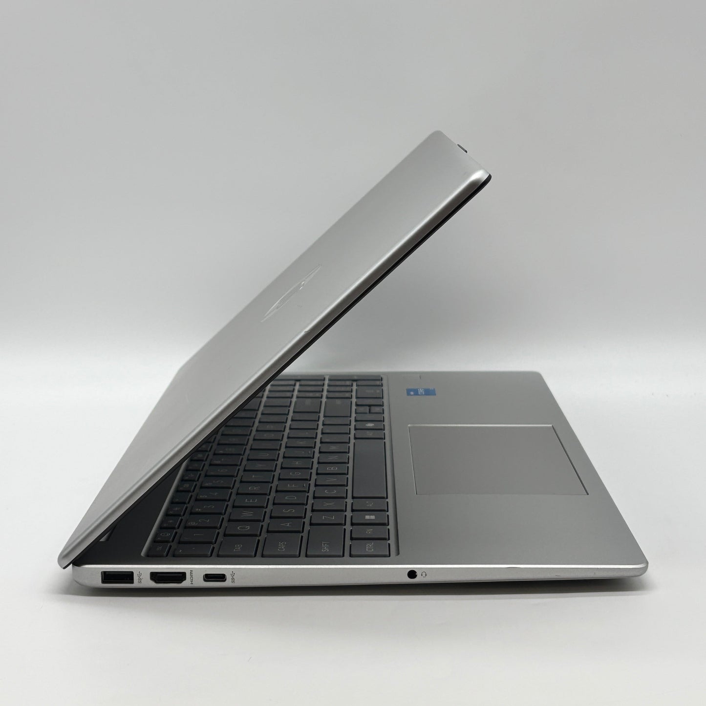 HP Laptop 15-fd0027st 15.6" i3-N305 1.8GHz 8GB RAM 256GB SSD