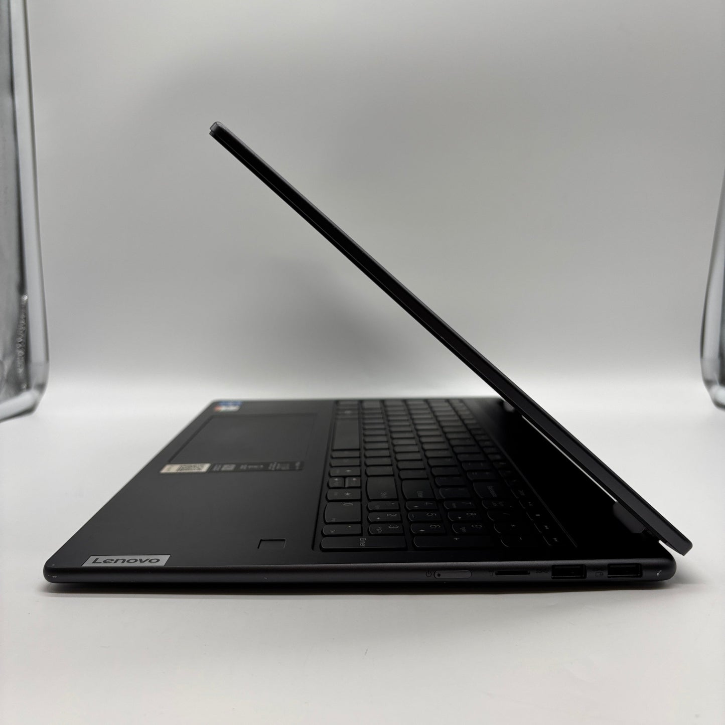 Lenovo Yoga 7 16IRL8 16" i5-1335U 1.3GHz 8GB RAM 512GB SSD