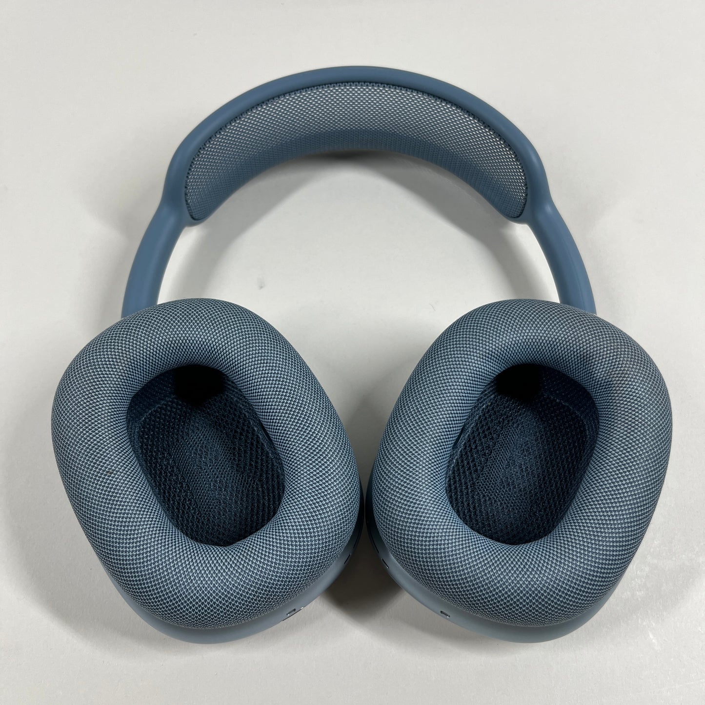 Apple AirPods Max USB-C Wireless Over-Ear Headphones BLUE MWW63AM/A