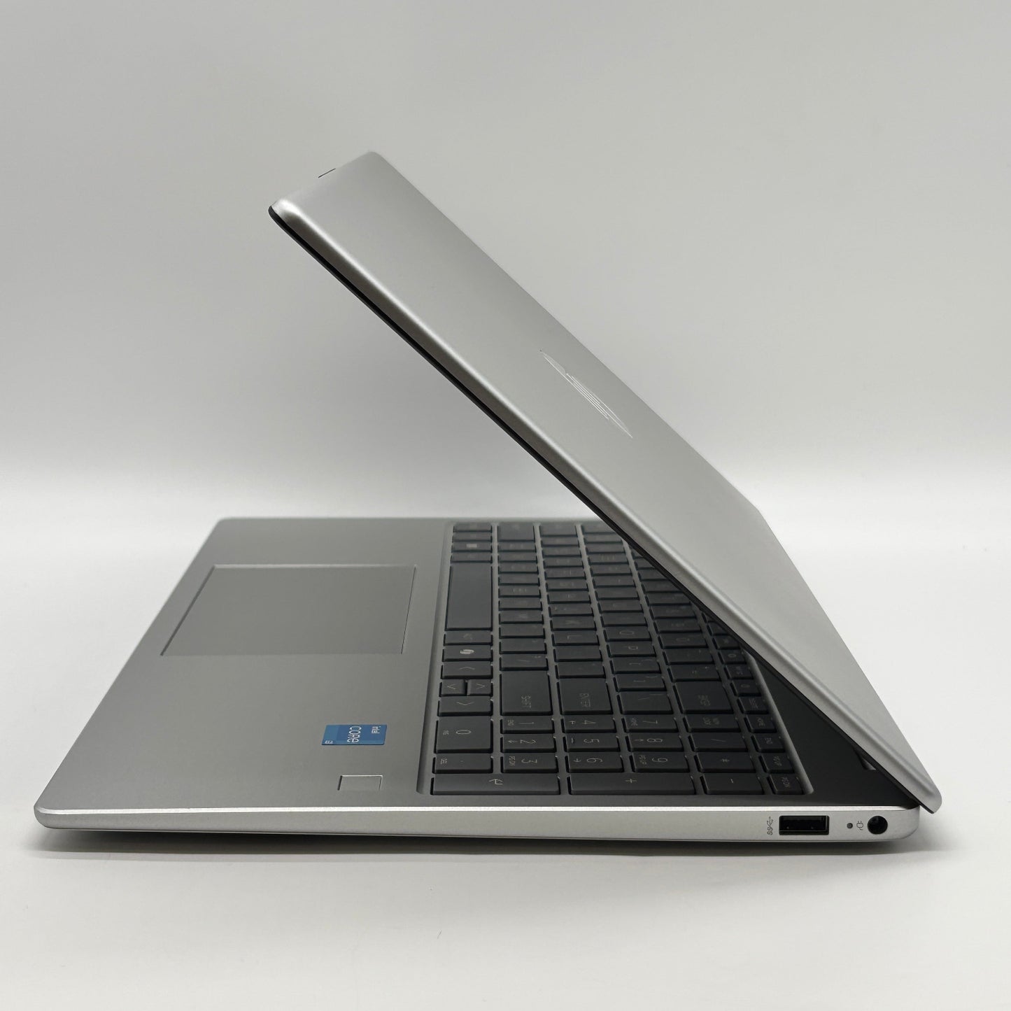 HP Laptop 15-fd0027st 15.6" i3-N305 1.8GHz 8GB RAM 256GB SSD