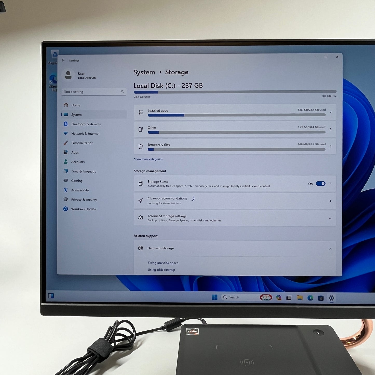 Lenovo Ideacentre AIO A540-24API 23.8" Ryzen 3 3200GE 3.30GHz 8GB RAM 256GB SSD