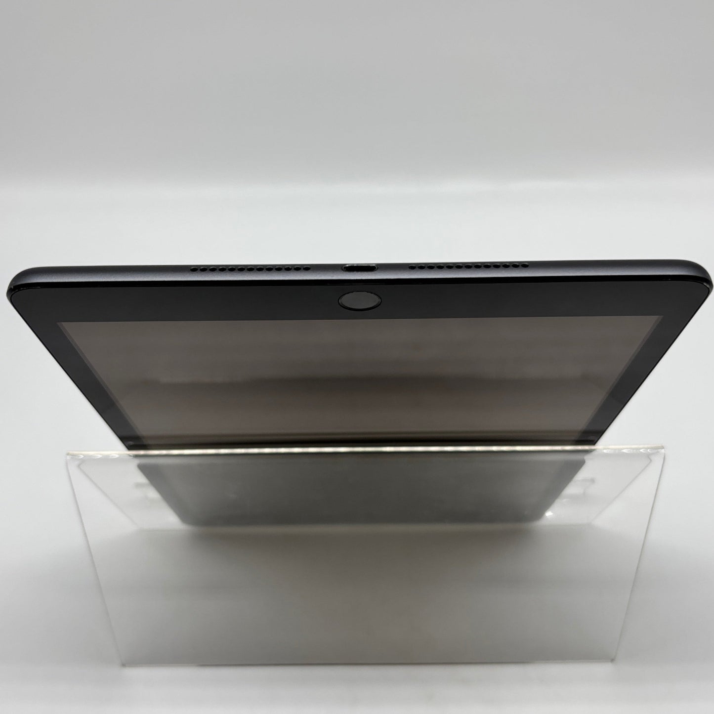 WiFi Only Apple iPad 8th Gen 32GB Space Gray MYLD2LL/A