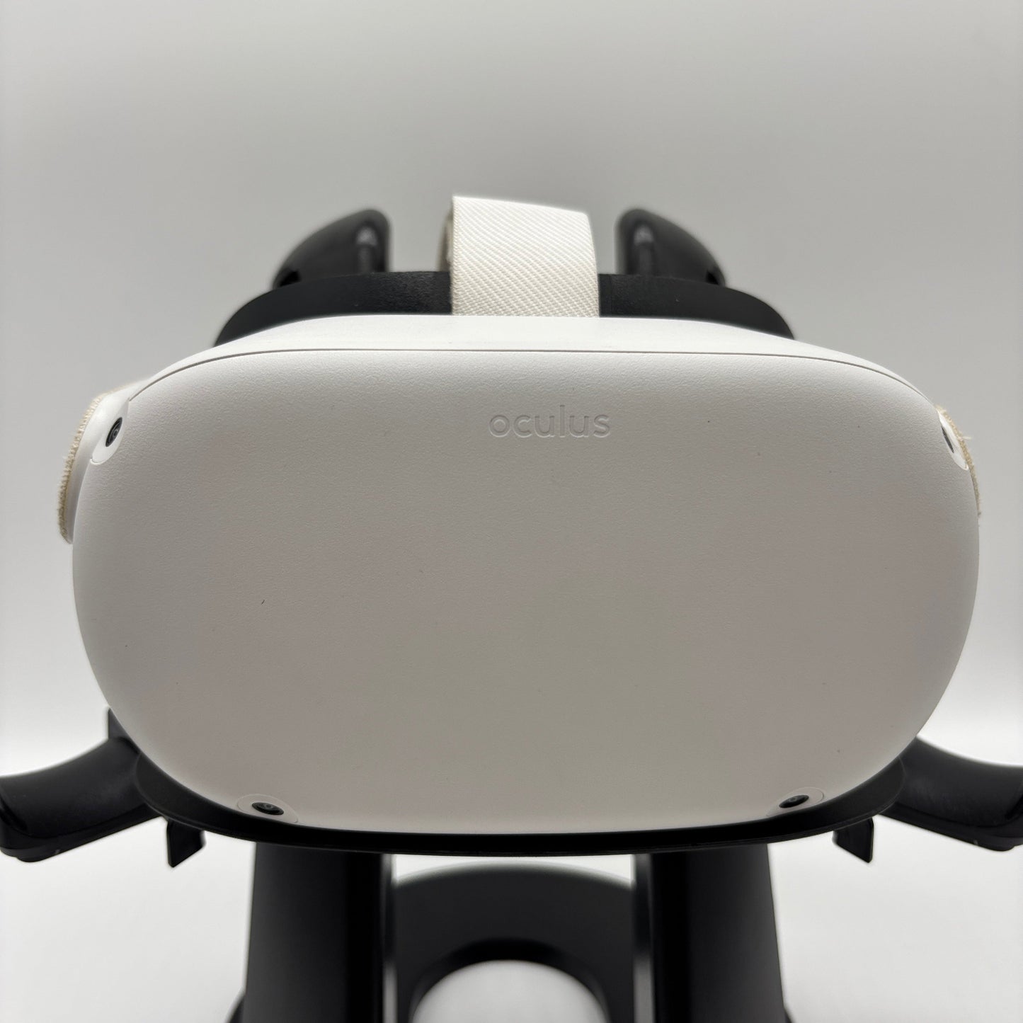 Meta Quest 2 64GB Standalone All-in-One VR Headset KW49CM