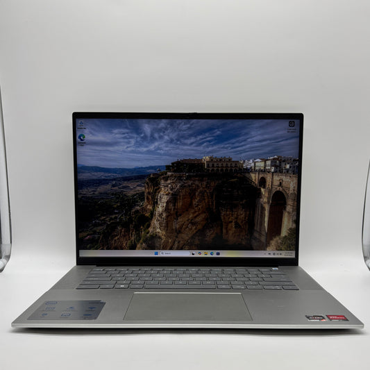 Dell Inspiron 16 5635 P125F 16" Ryzen 5 5500U 2.0GHz 8GB RAM 512GB SSD