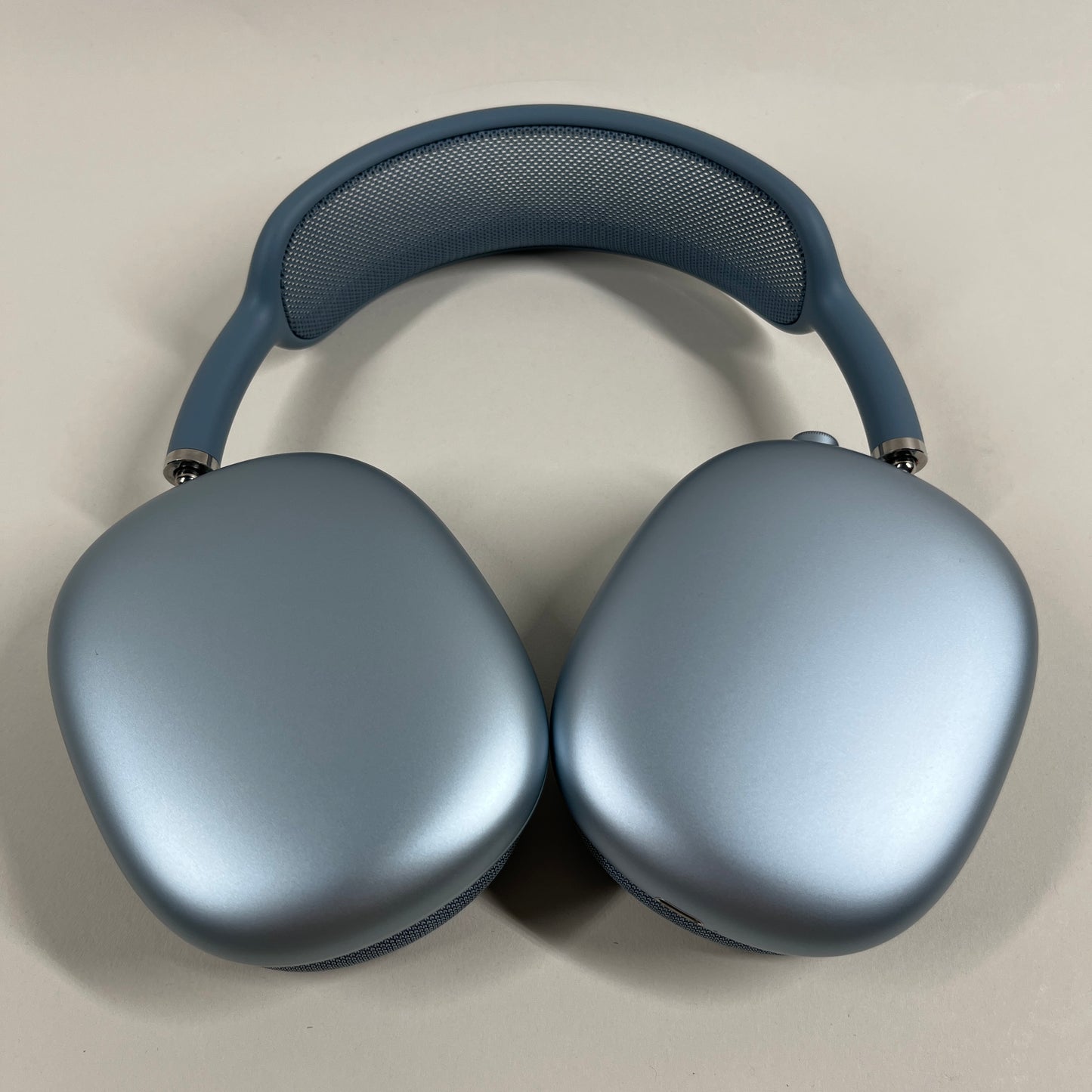 Apple AirPods Max USB-C Wireless Over-Ear Headphones BLUE MWW63AM/A