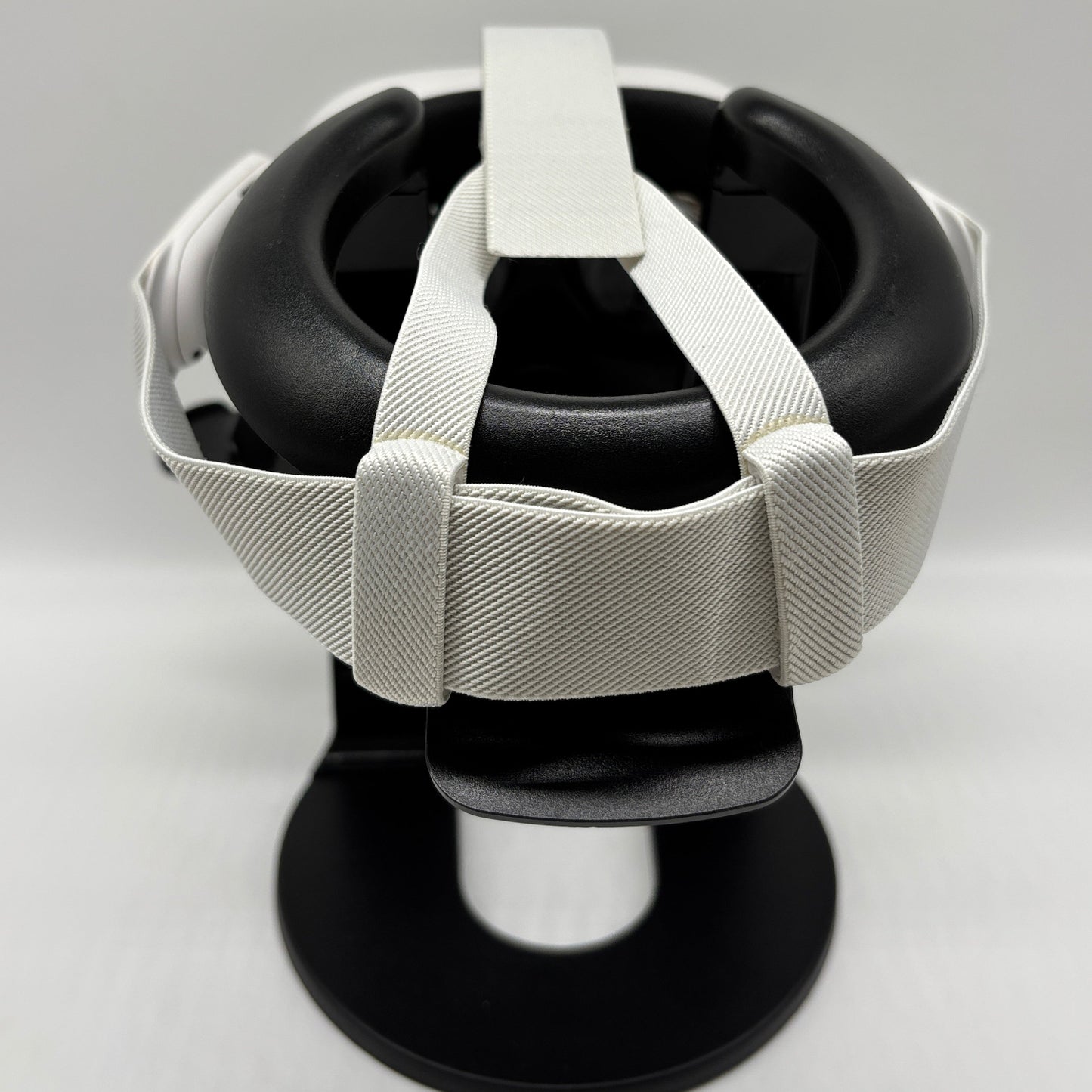 Meta Quest 3S 128GB Standalone All-in-One VR Headset P97