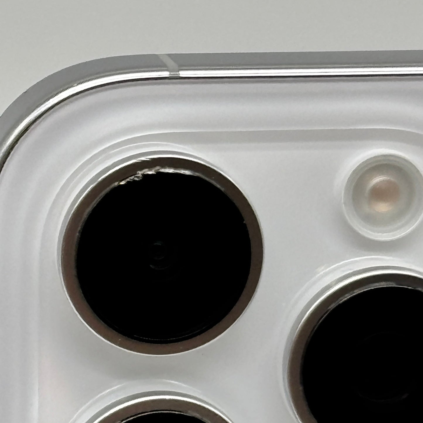 Factory Unlocked Apple iPhone 16 Pro Max 512GB White Titanium MYW83LL/A