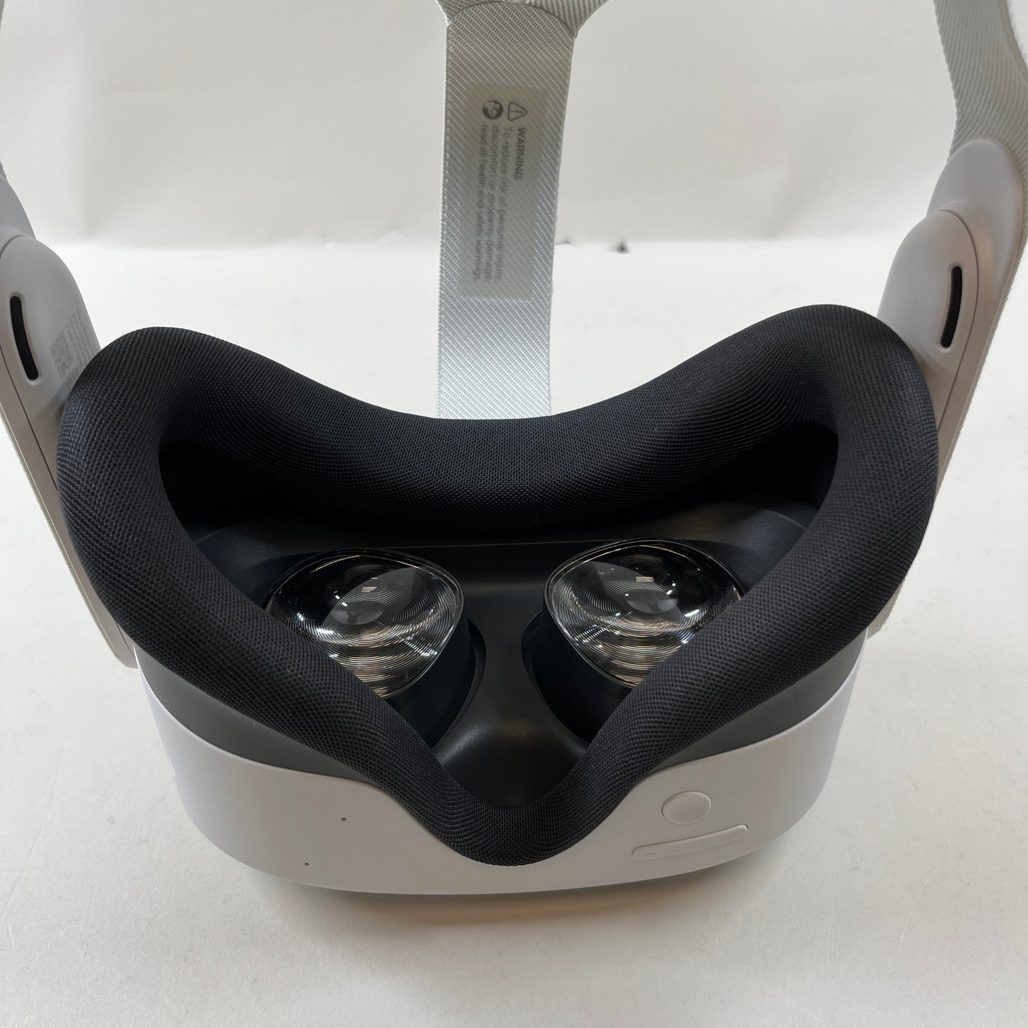 Meta Quest 3S 128GB Standalone All-in-One VR Headset P97