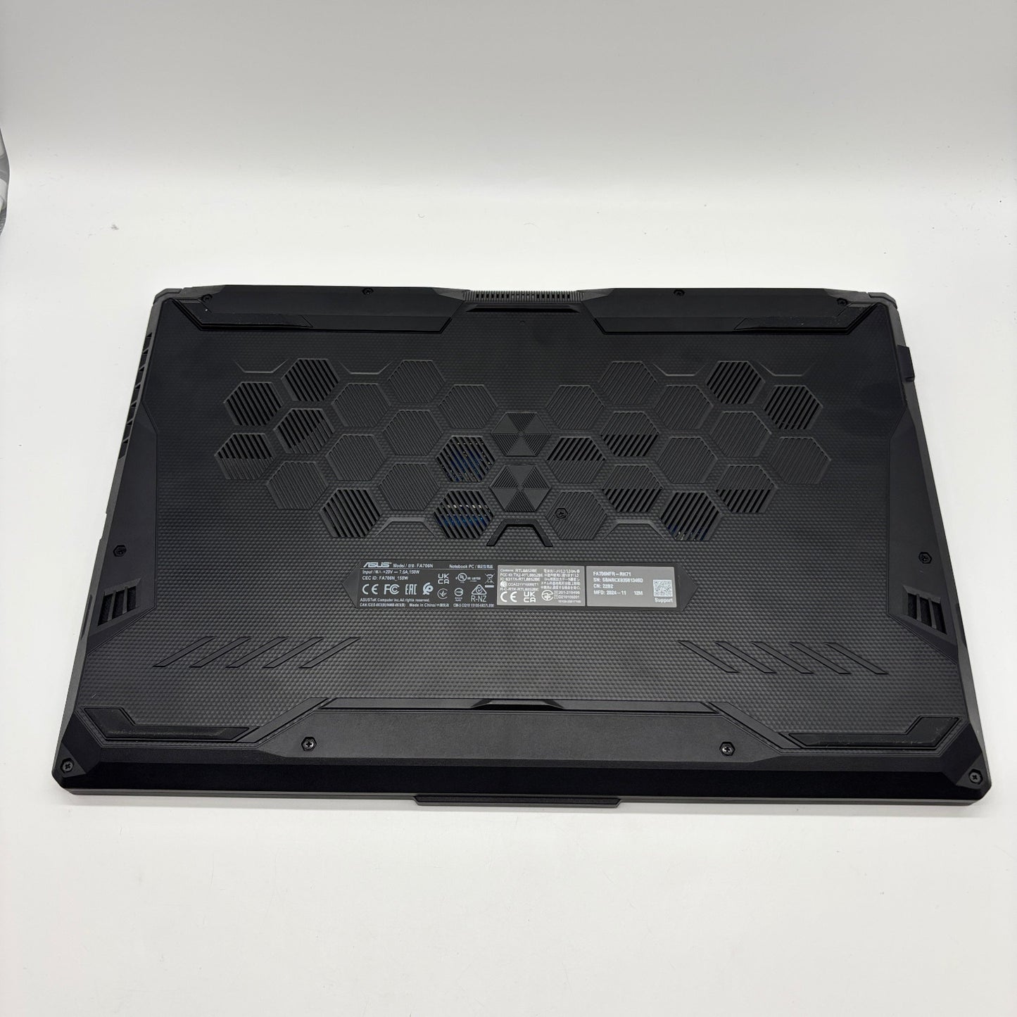 ASUS TUF Gaming A17 FA706N 17.3" Ryzen 7 8GB RAM 512GB SSD GeForce RTX 2050