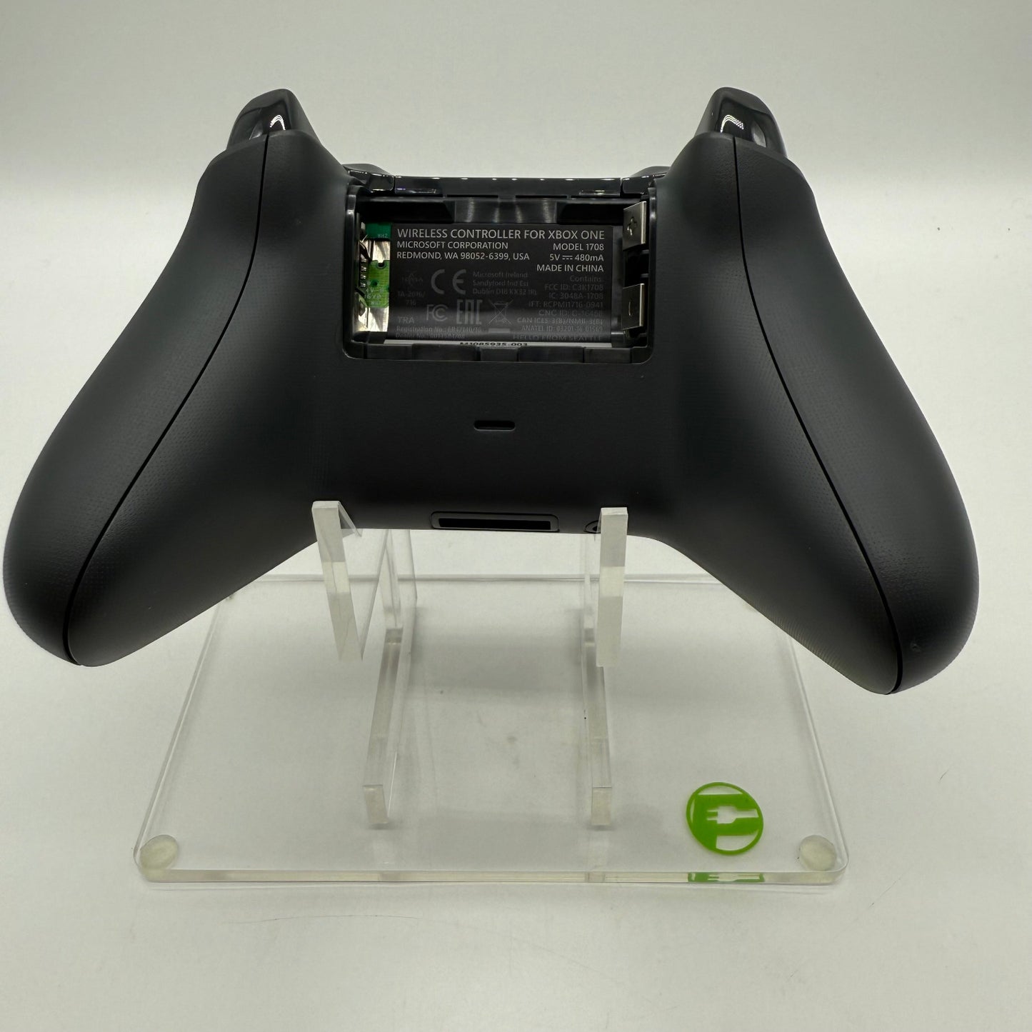 Microsoft Xbox One X 1TB Console Gaming System Battlefield V Gold Rush 1787