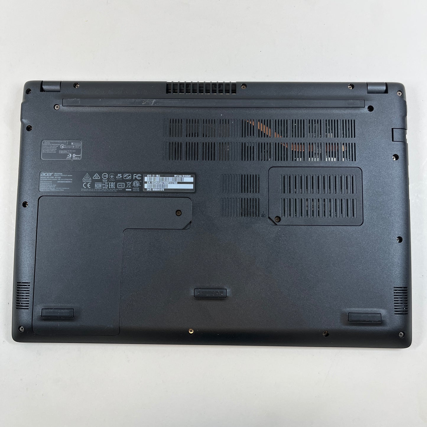 Acer Aspire 3 N17Q3 15.6" AMD A9-9420e RADEON R5 1.80GHz 12GB RAM 1TB HDD