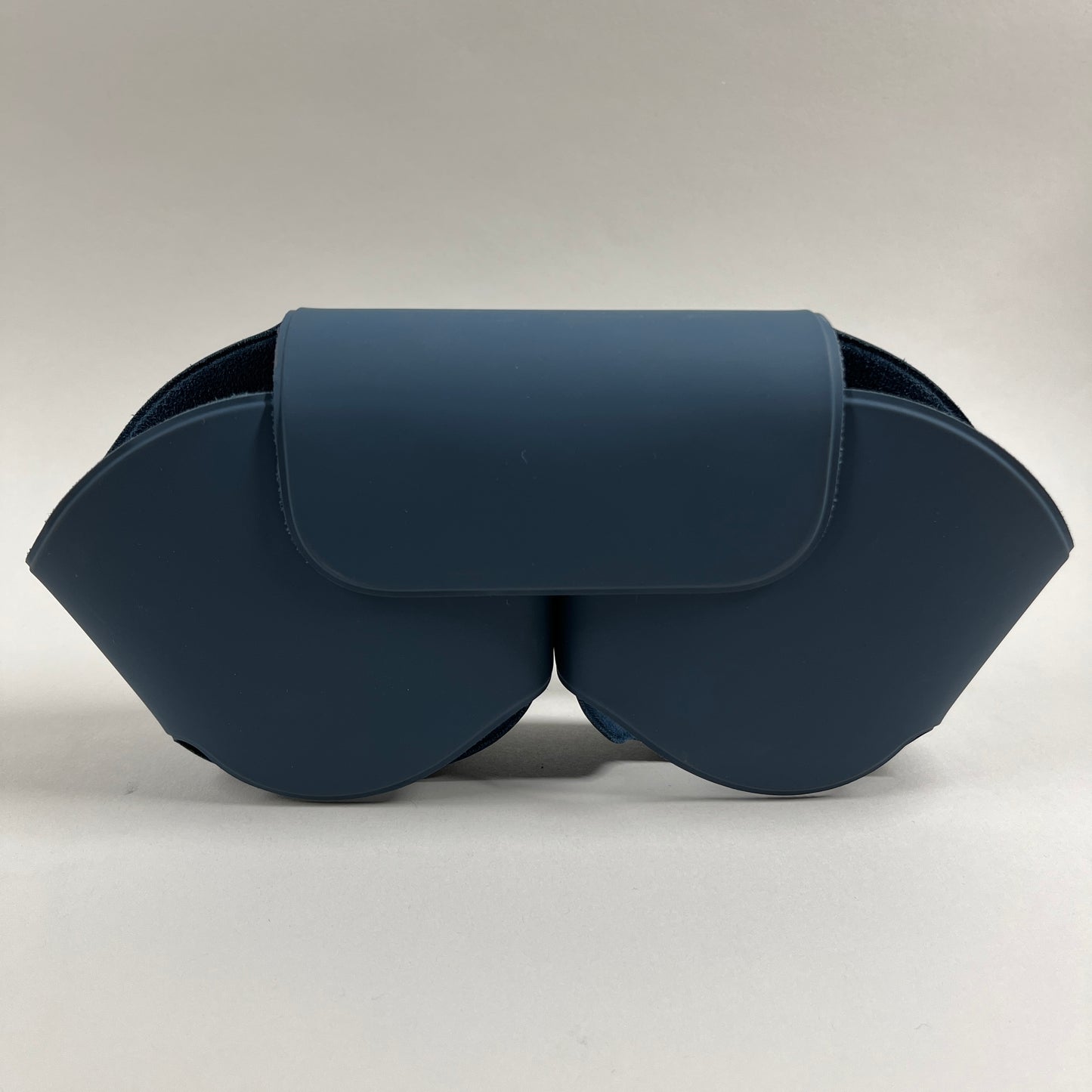 Apple AirPods Max USB-C Wireless Over-Ear Headphones BLUE MWW63AM/A