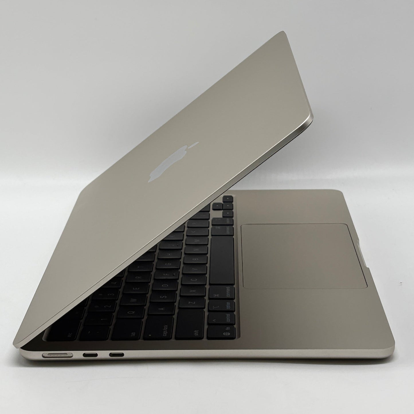 2025 Apple MacBook Air 13.6" M4 8C GPU 4.5GHz 16GB RAM 256GB SSD A3240