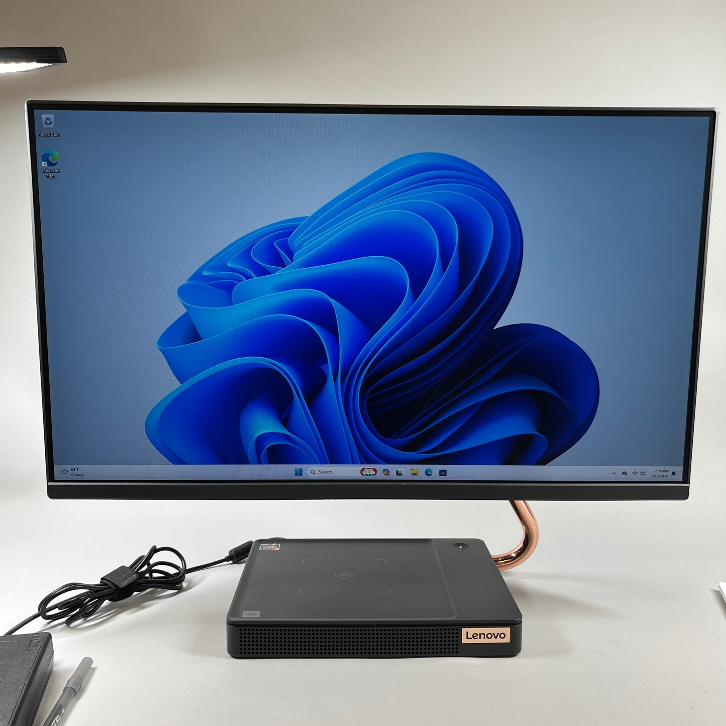 Lenovo Ideacentre AIO A540-24API 23.8" Ryzen 3 3200GE 3.30GHz 8GB RAM 256GB SSD