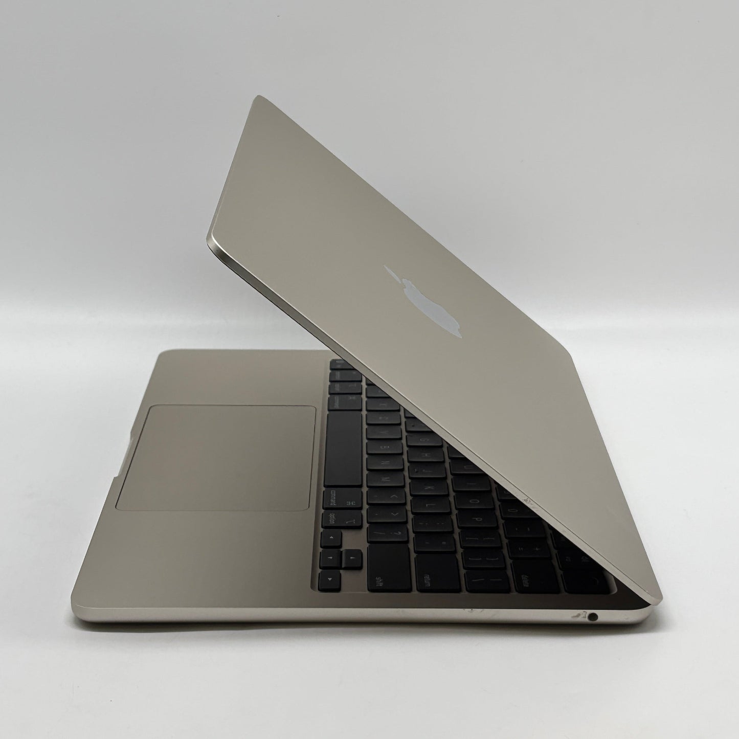 2025 Apple MacBook Air 13.6" M4 8C GPU 4.5GHz 16GB RAM 256GB SSD A3240