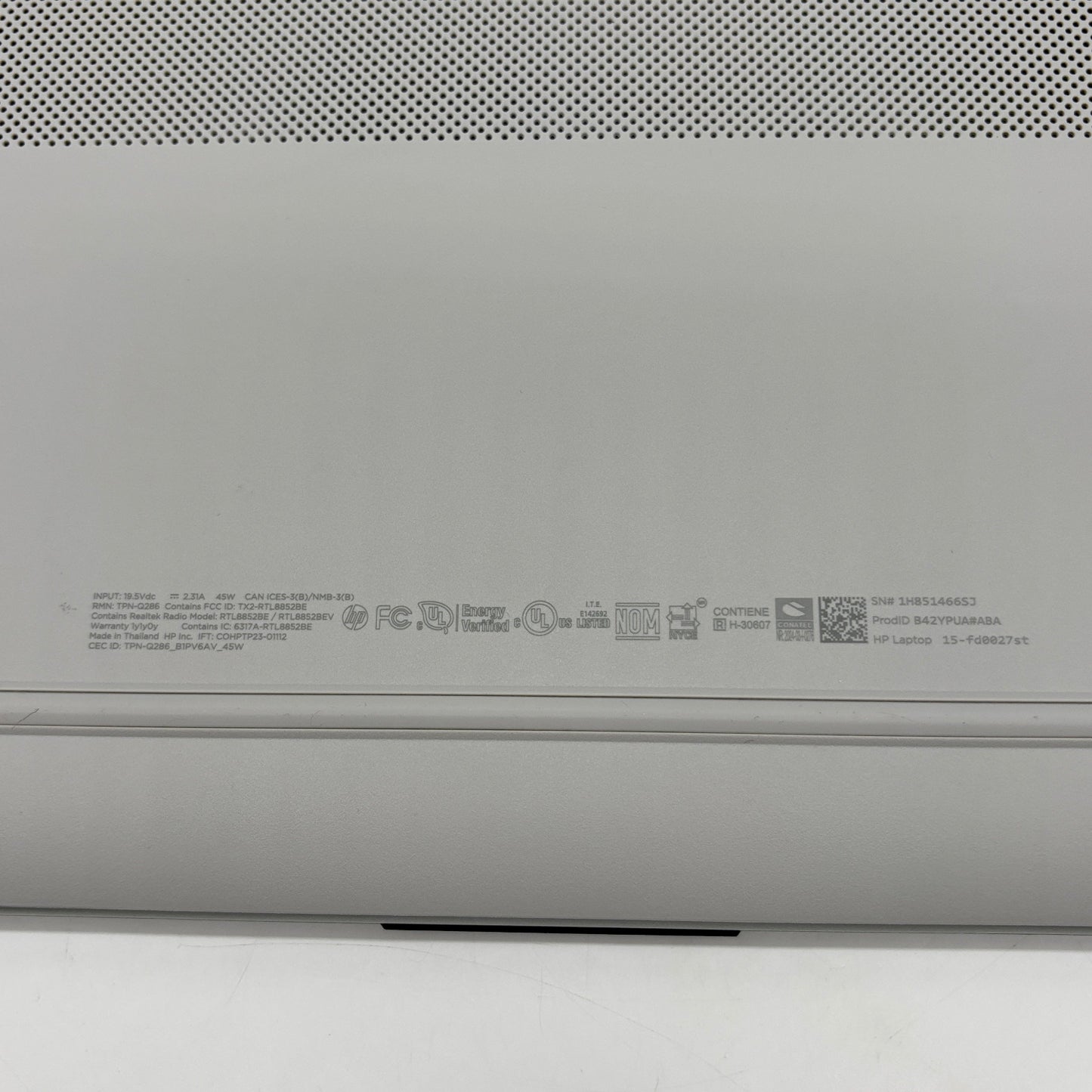 HP Laptop 15-fd0027st 15.6" i3-N305 1.8GHz 8GB RAM 256GB SSD