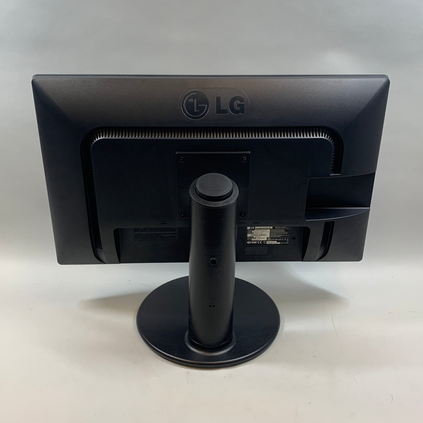 LG Flatron 24" E2411PB-BN LED 60Hz LED Monitor