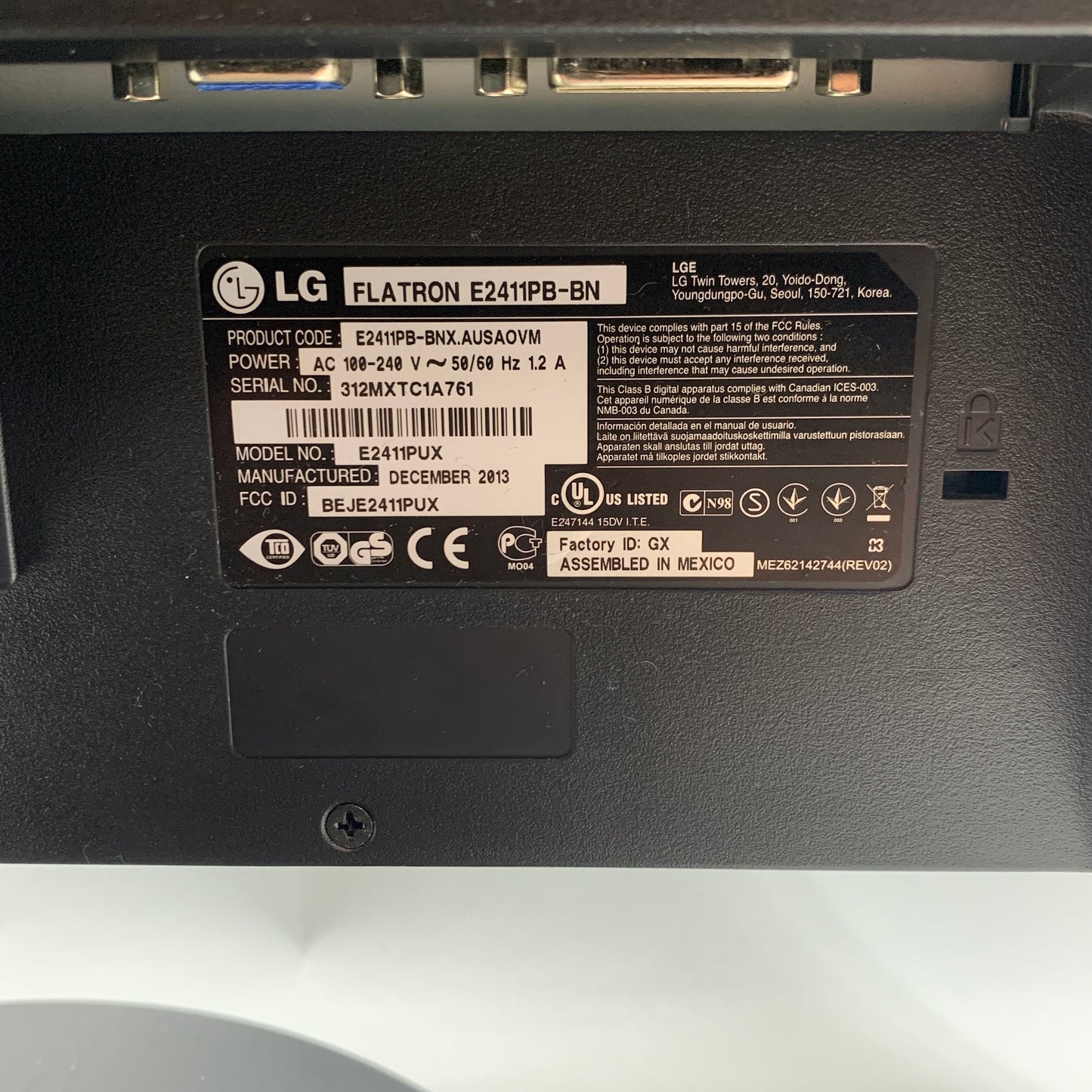 LG Flatron 24" E2411PB-BN LED 60Hz LED Monitor