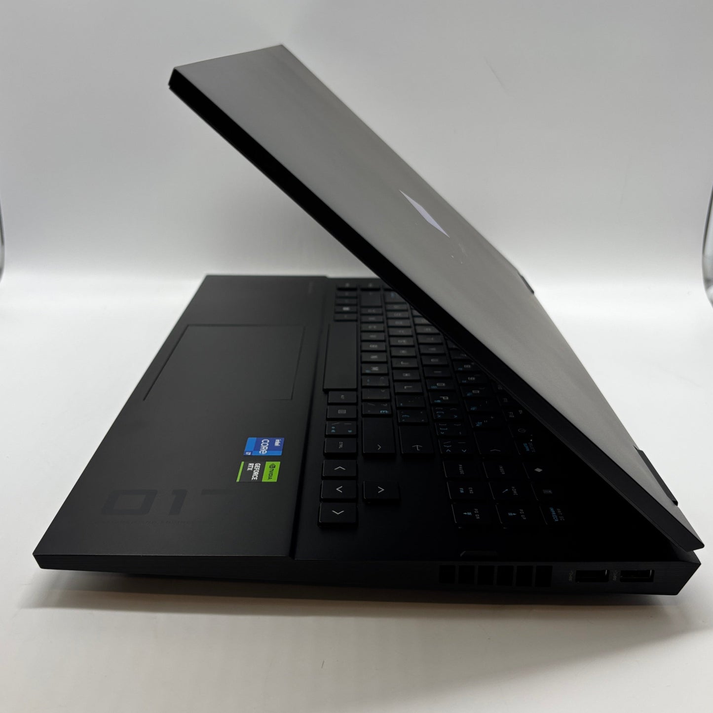 HP Omen 17-CM2002CA 17.3" i7-13700HX 2.1GHz 32GB RAM 4TB SSD GeForce RTX 4060