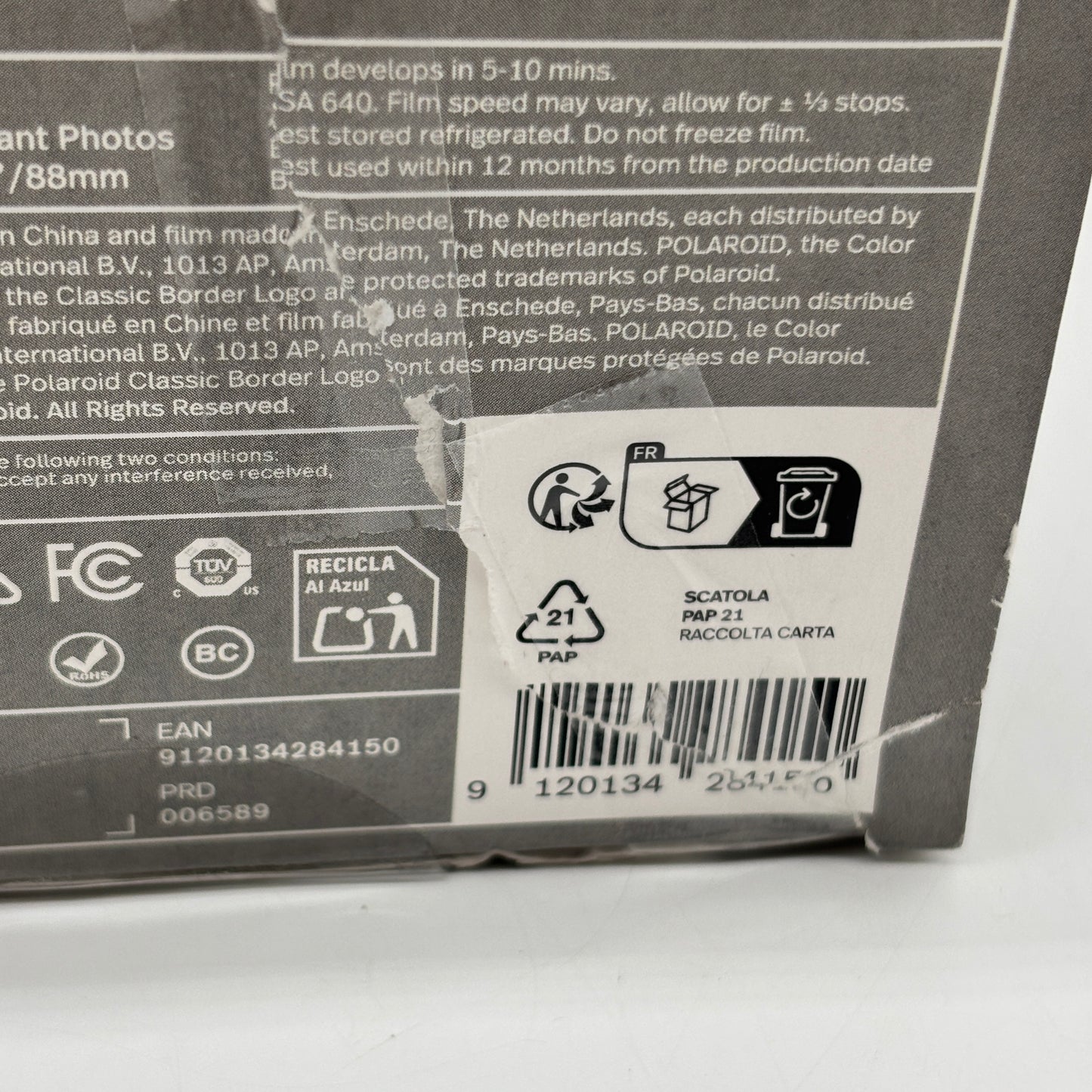 New Polaroid Gen 3 Now Instant Camera +8 Instant Photos