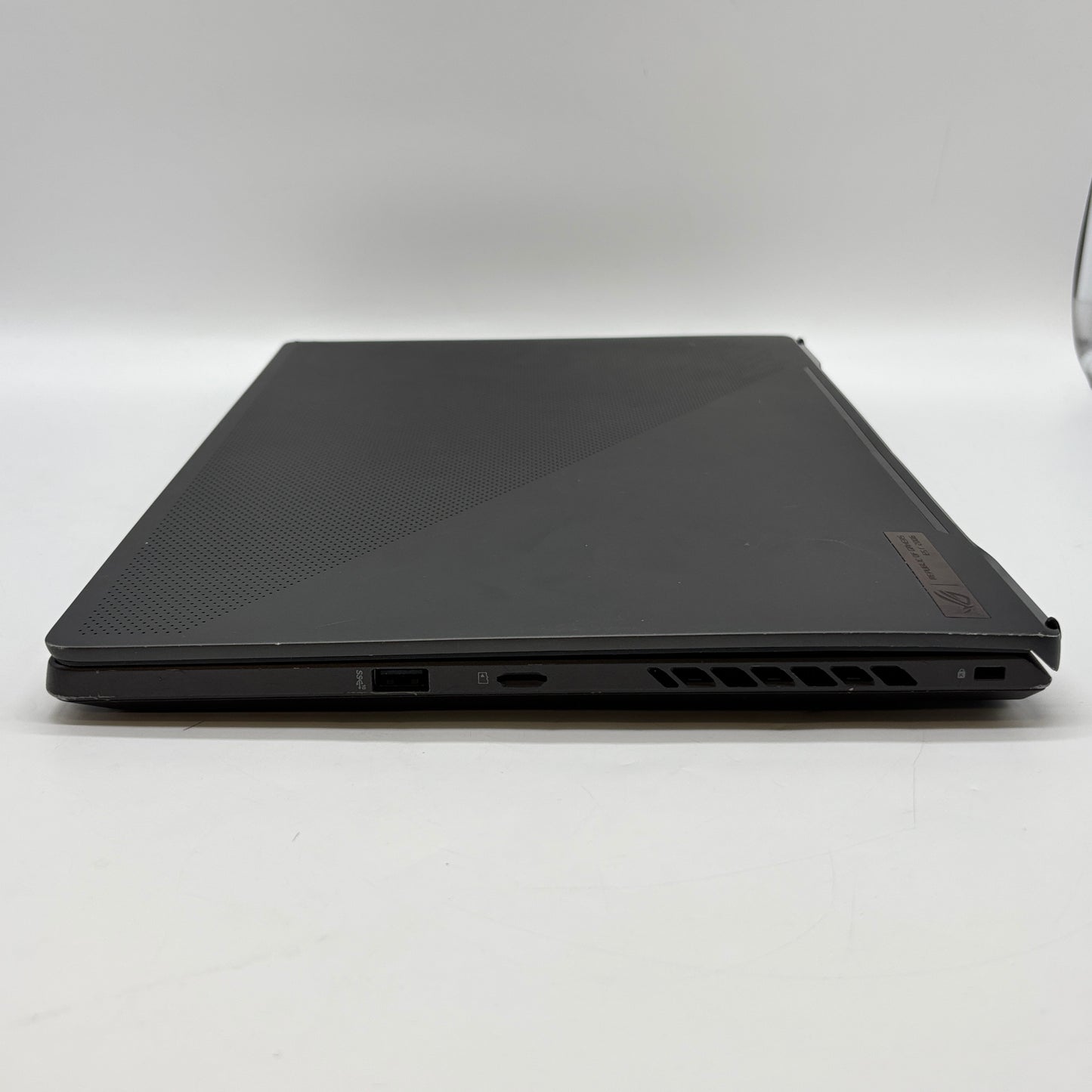 Asus ROG Zephyrus G15 15.6" AMD Ryzen 9 6900HS 3.3GHz 40GB RAM 4TB SSD RTX 3060