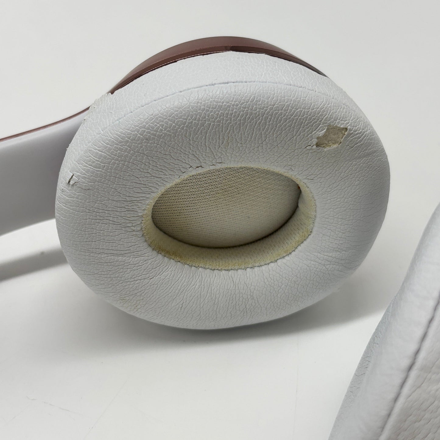 Beats Solo3 Wireless On-Ear Bluetooth Headphones Cloud Pink A1796