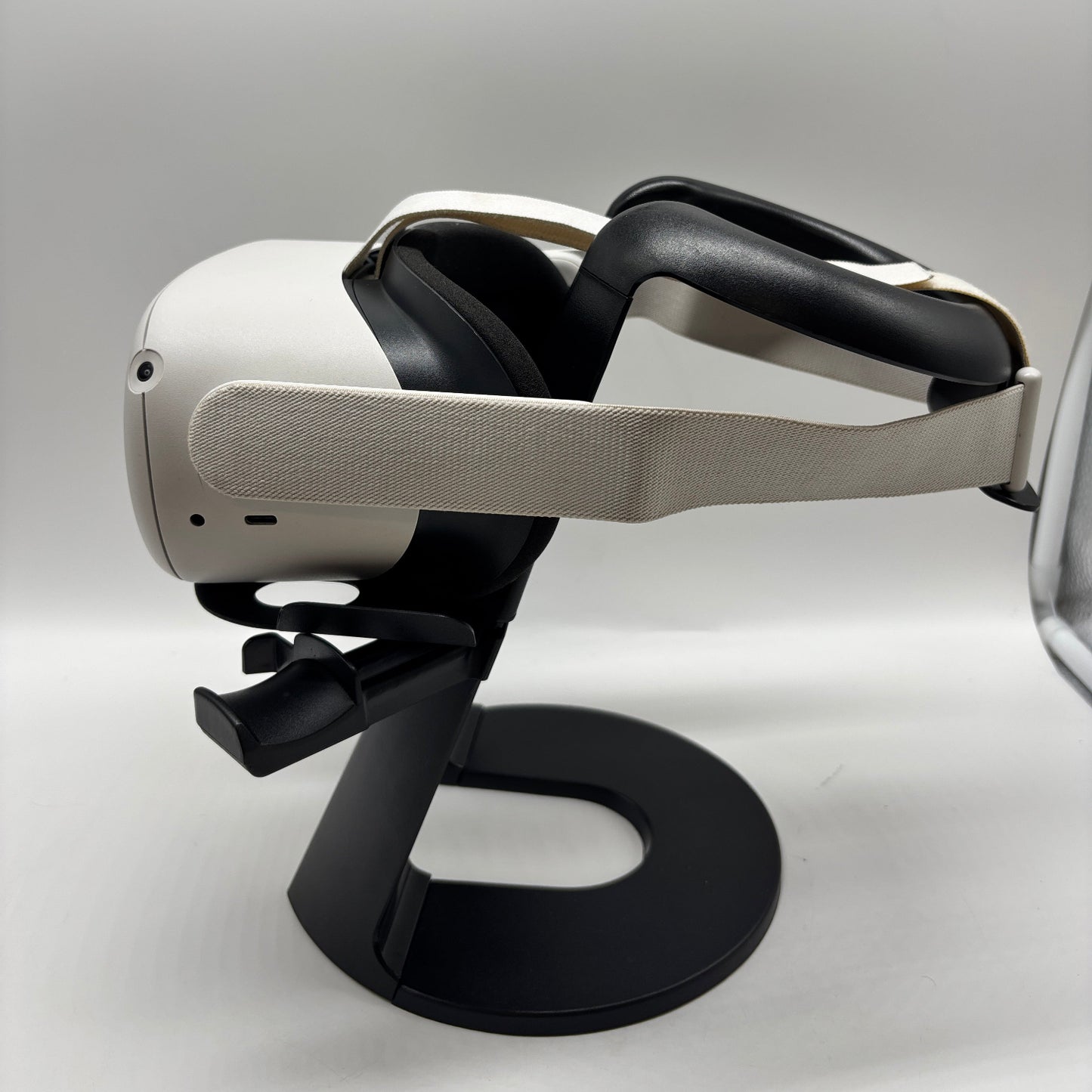 Meta Quest 2 64GB Standalone All-in-One VR Headset KW49CM - Smoke Smell