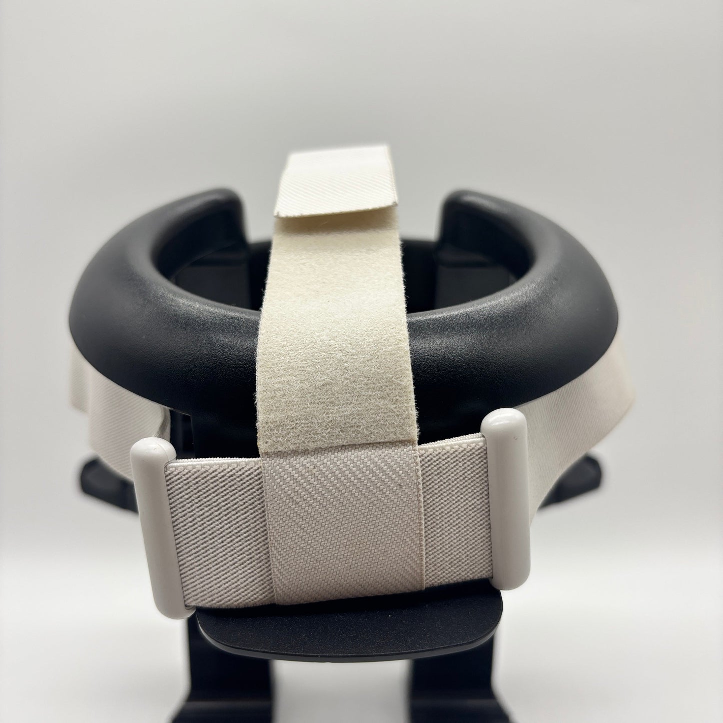 Meta Quest 2 128GB Standalone All-in-One VR Headset KW49CM