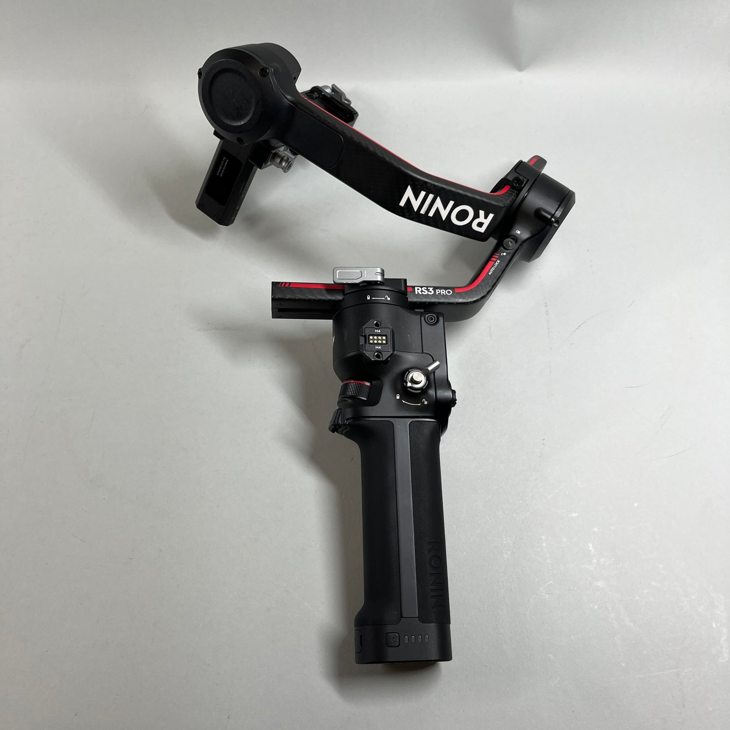 DJI RS3 Pro  3-Axis Gimbal Stabilizer CP.RN.00000219.01