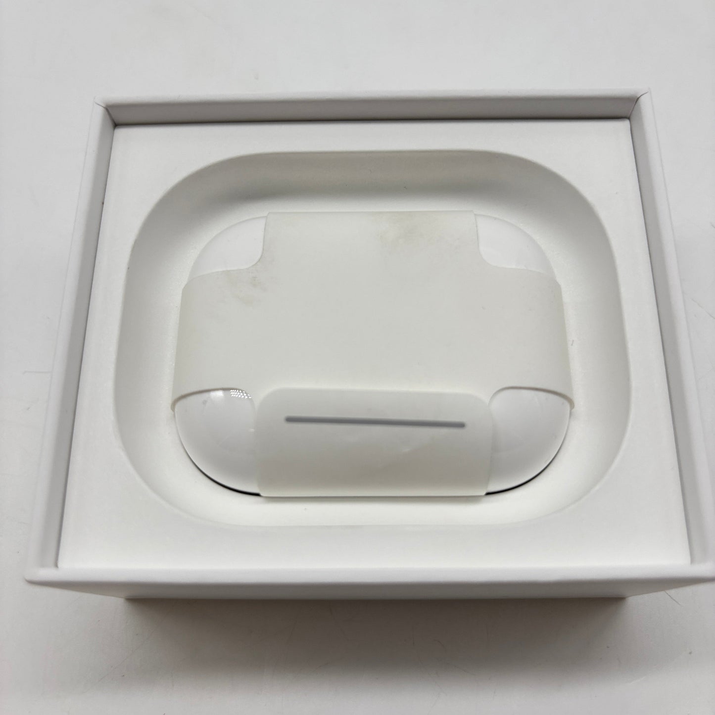 New Apple AirPods Pro 3rd Gen with MagSafe Charging Case MFHP4LL/A