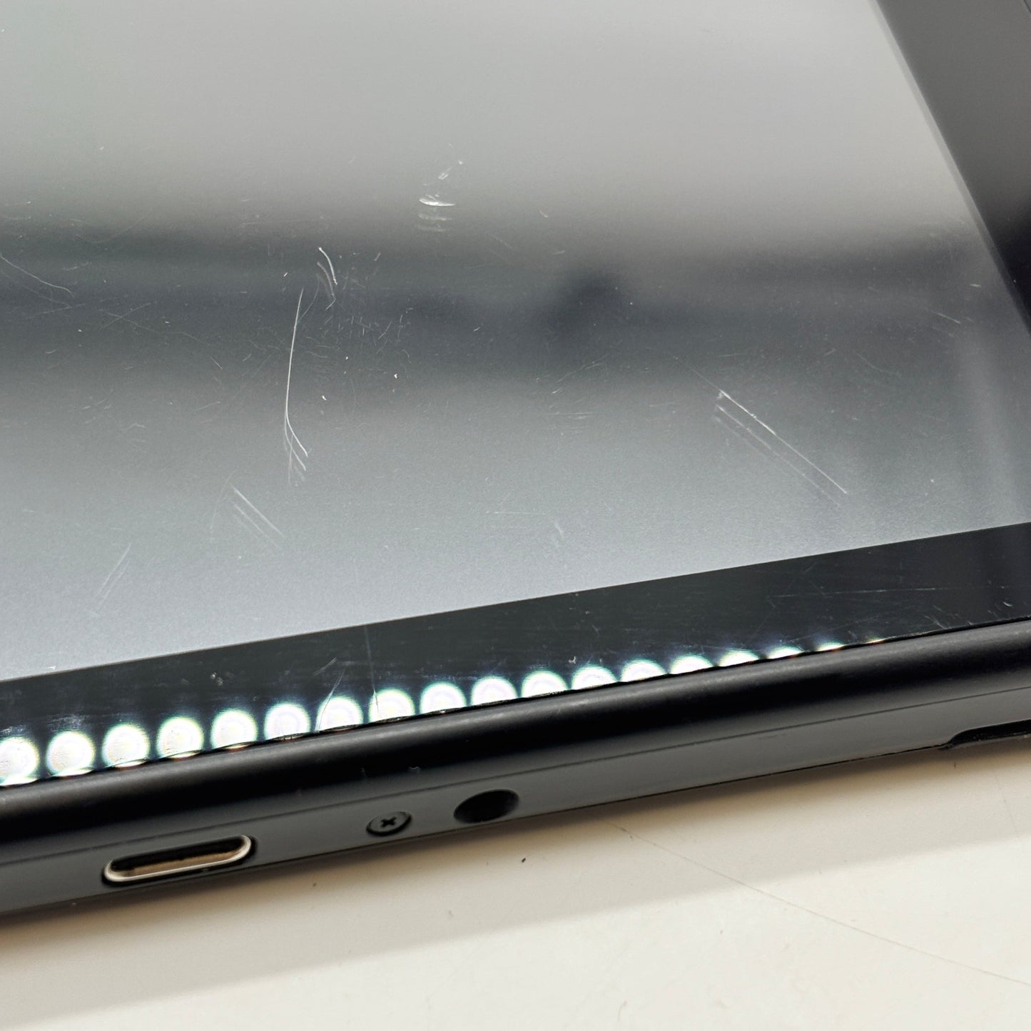 Nintendo Switch v2 Video Game Console HAC-001(-01) Red