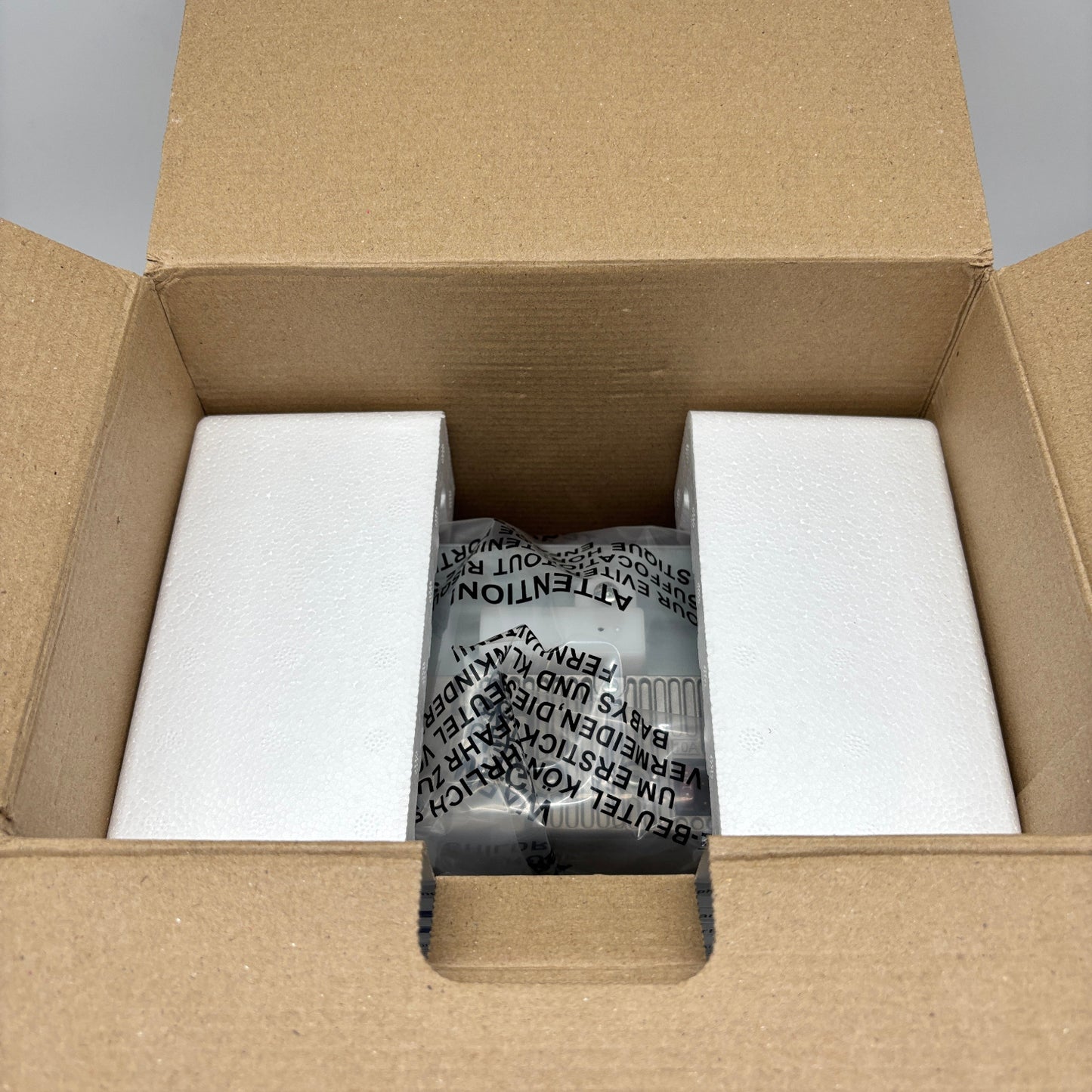 New Pioneer DMH-260BT Wireless RDS AV Receiver