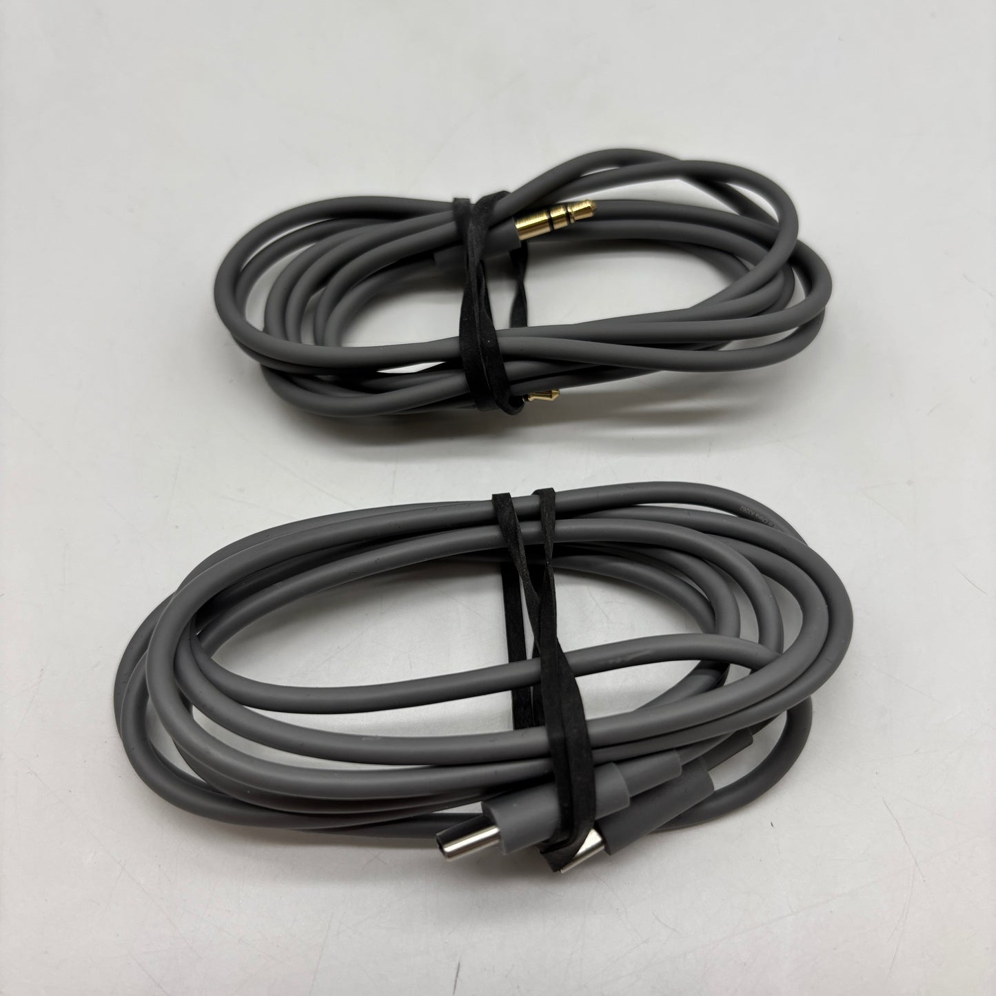 Beats Solo4  Wireless On-Ear Bluetooth Headphones Gray A3140