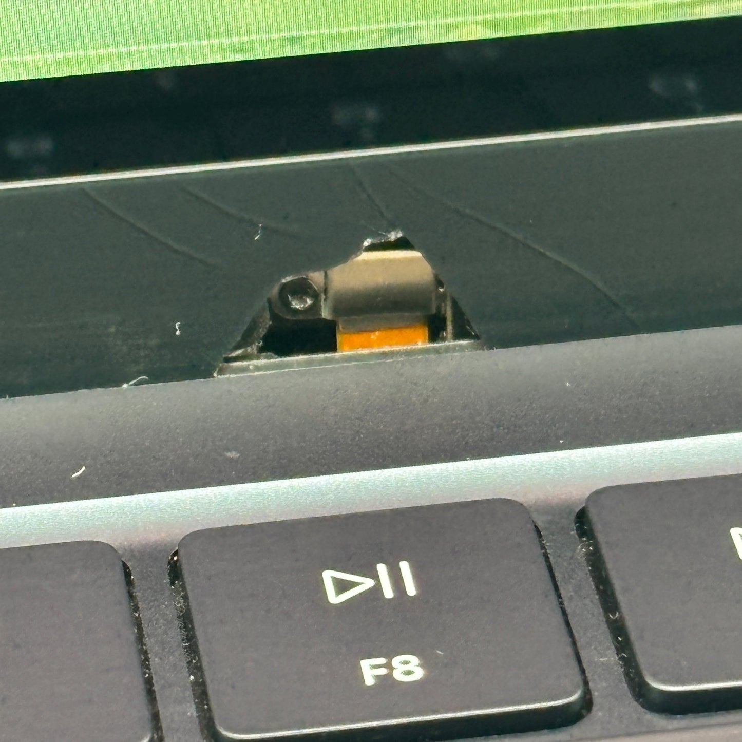 2022 Apple MacBook Air 13.6" M2 8 Core 3.5GHz 8GB RAM 256GB SSD - Read