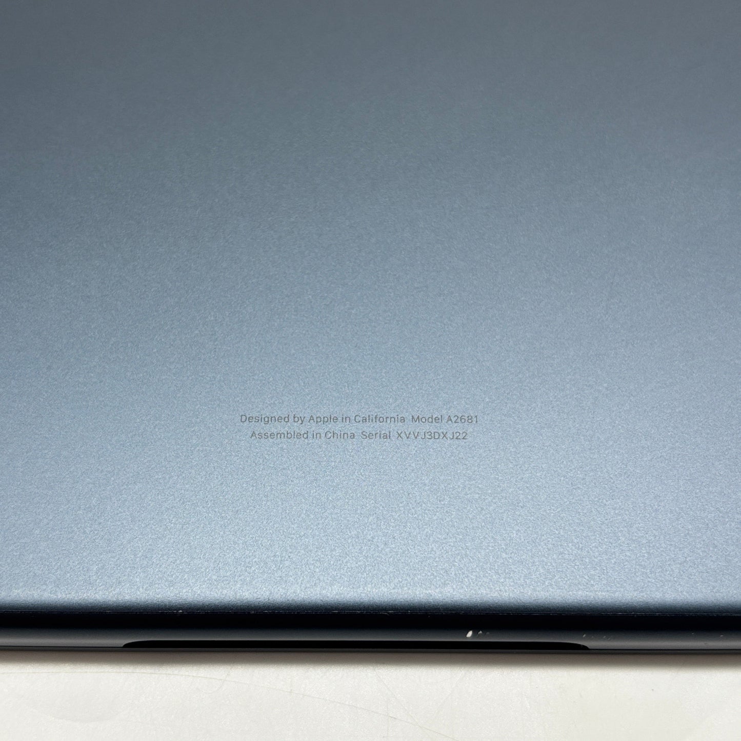 2022 Apple MacBook Air 13.6" M2 8 Core 3.5GHz 8GB RAM 256GB SSD - Read