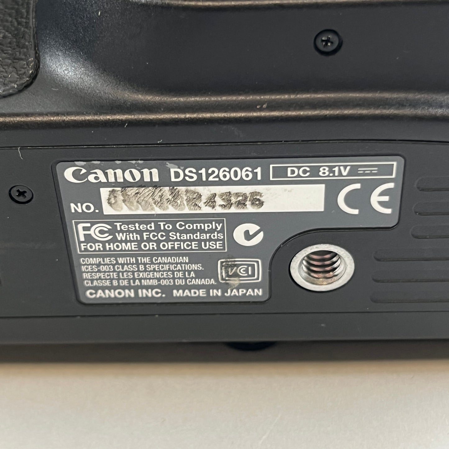 Canon EOS 20D 8.0MP Digital Point-And-Shoot Camera