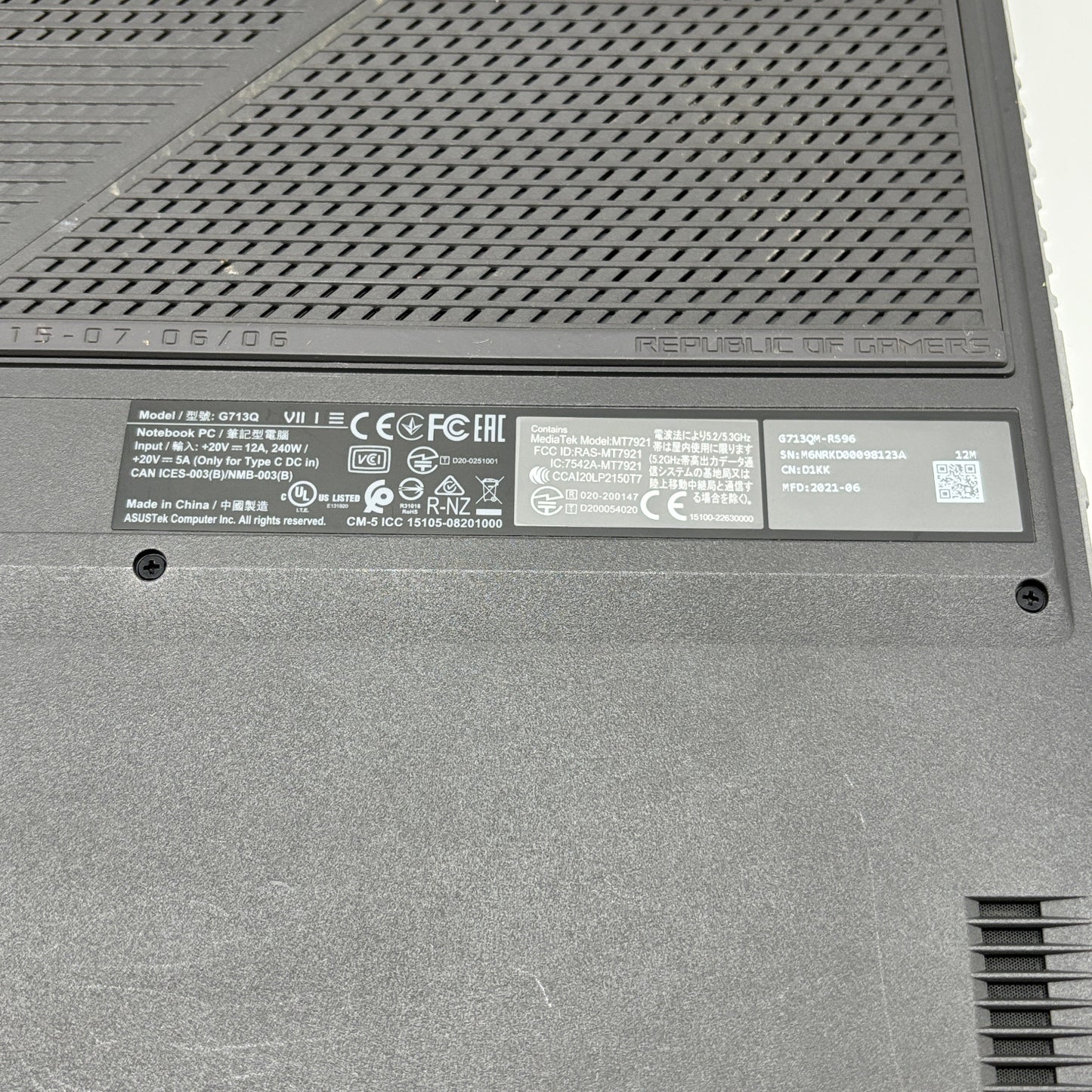 Asus ROG G713Q 17.3" Ryzen 9 5900HX 3.3GHz 16GB RAM 1TB SSD GeForce RTX 3060