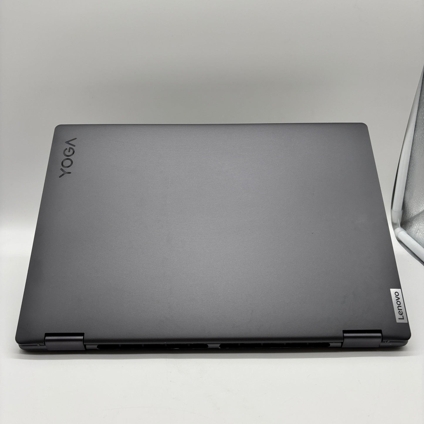 Lenovo Yoga 7 16IAP7 16" i5-1240P 1.7GHz 8GB RAM 512GB SSD