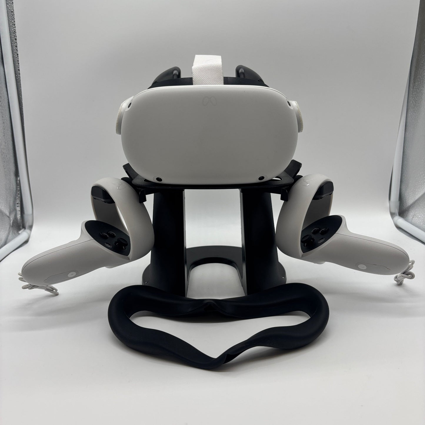 Meta Quest 2 128GB Standalone All-in-One VR Headset KW49CM