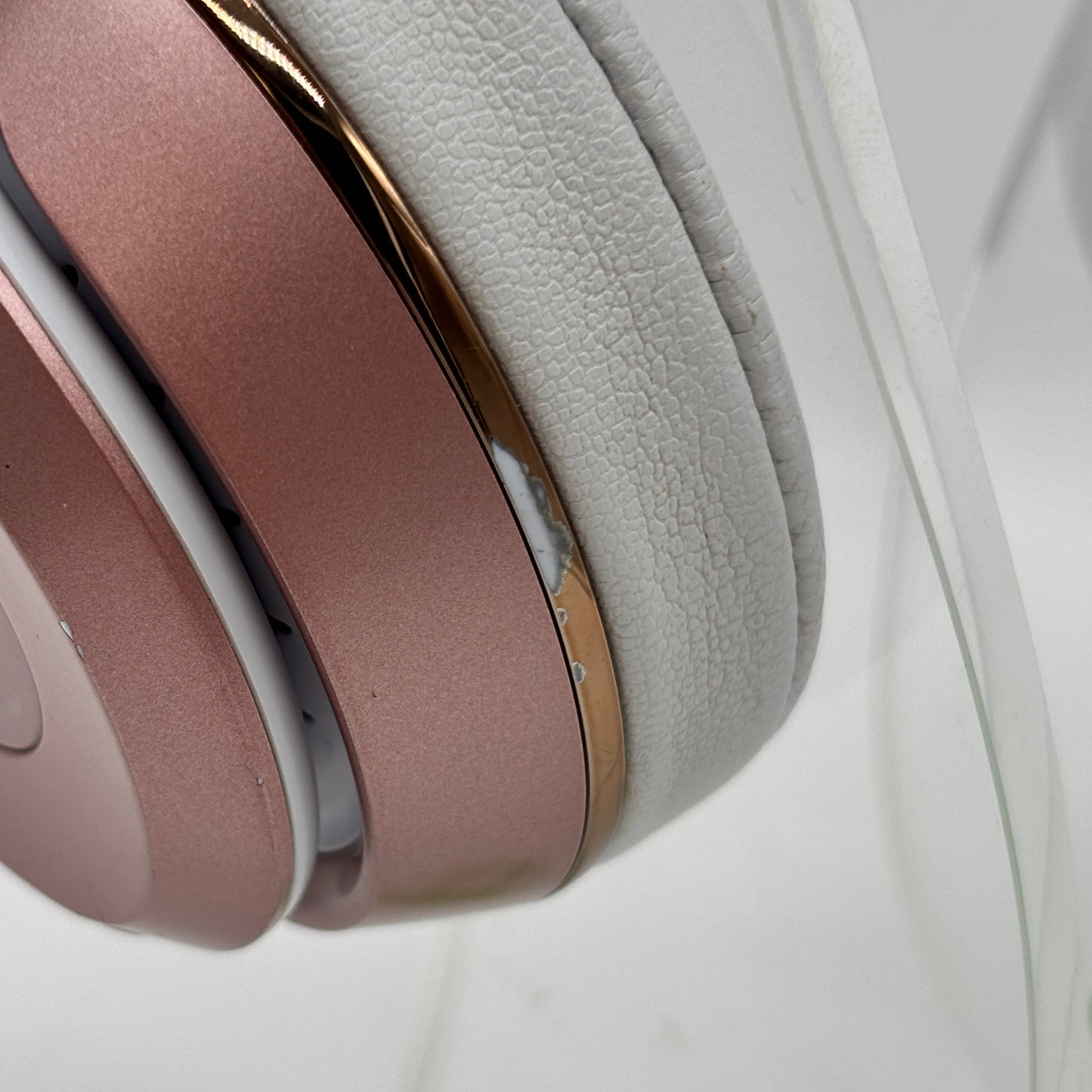 Beats Solo3 Wireless On-Ear Bluetooth Headphones Cloud Pink A1796