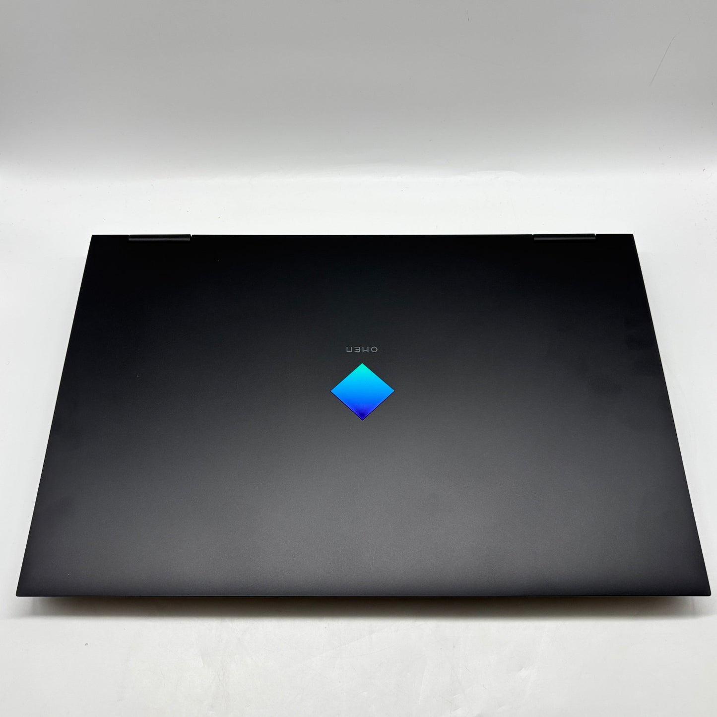 HP Omen 17-CM2002CA 17.3" i7-13700HX 2.1GHz 32GB RAM 4TB SSD GeForce RTX 4060