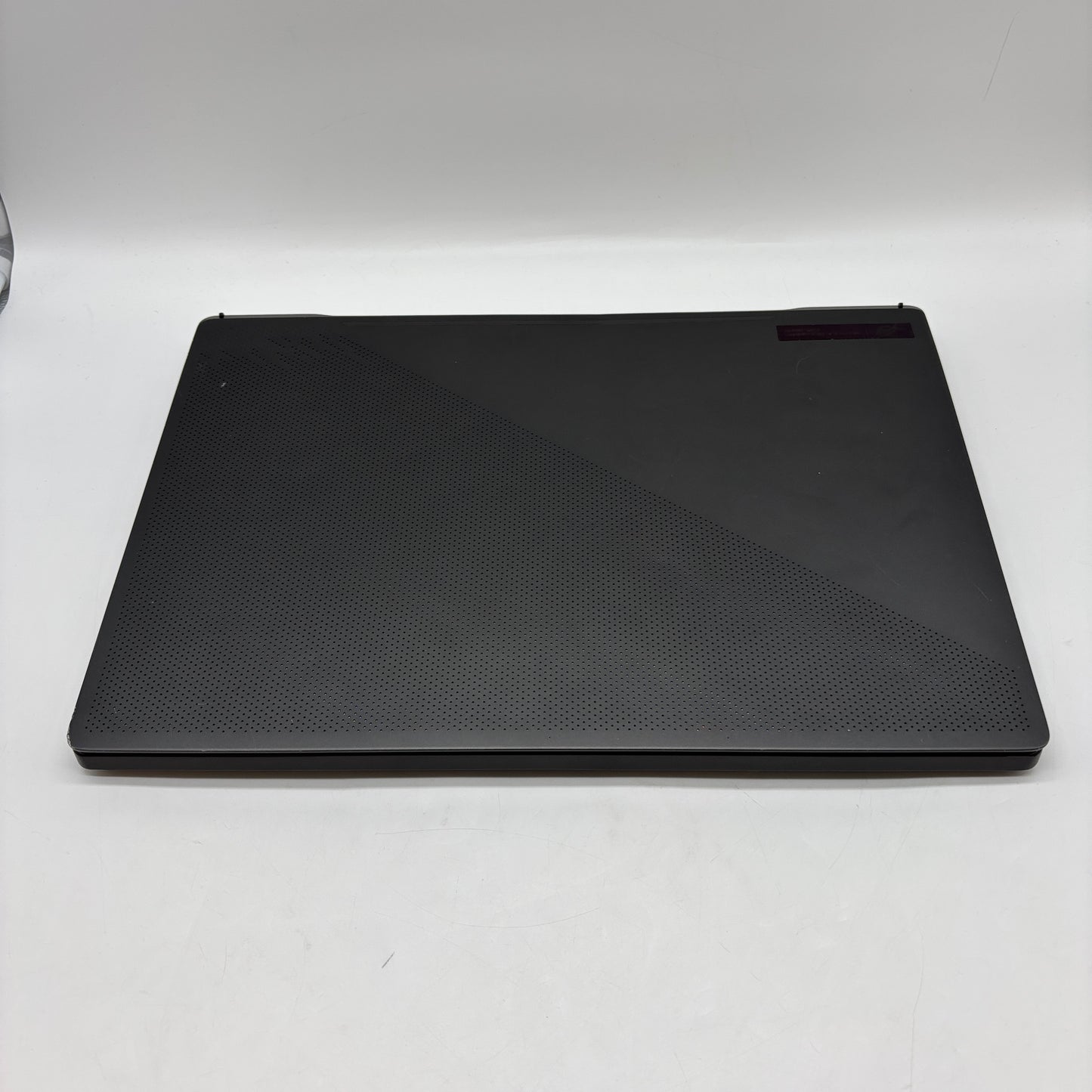 Asus ROG Zephyrus G15 15.6" AMD Ryzen 9 6900HS 3.3GHz 40GB RAM 4TB SSD RTX 3060