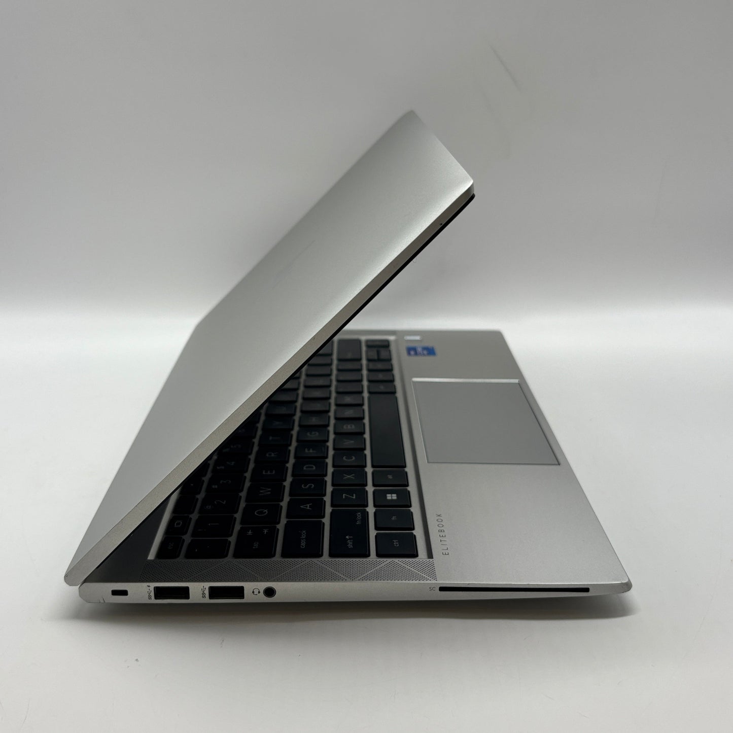 HP Elitebook 830 G8 13.3 i7-1185G7 3.0GHz 16GB RAM 250GB SSD 