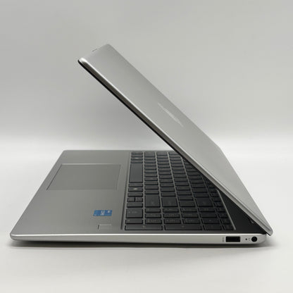 HP Laptop 15-fd0027st 15.6" i3-N305 1.8GHz 8GB RAM 256GB SSD